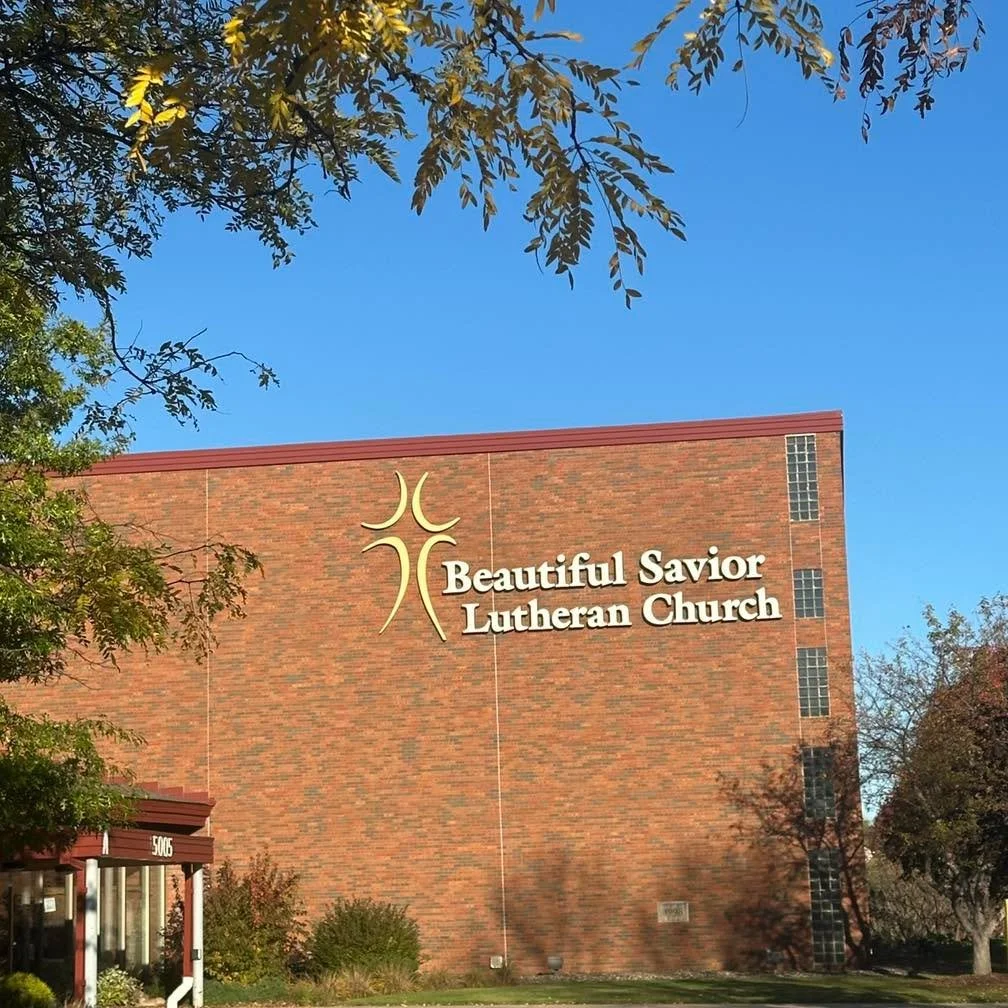 Thank you to Senior Pastor Joe Behnke and Beautiful Savior Lutheran Church in Plymouth for making the bold choice to open the conversation on domestic abuse prevention. π
This weekend, we reached hundreds of members across three services with Maria