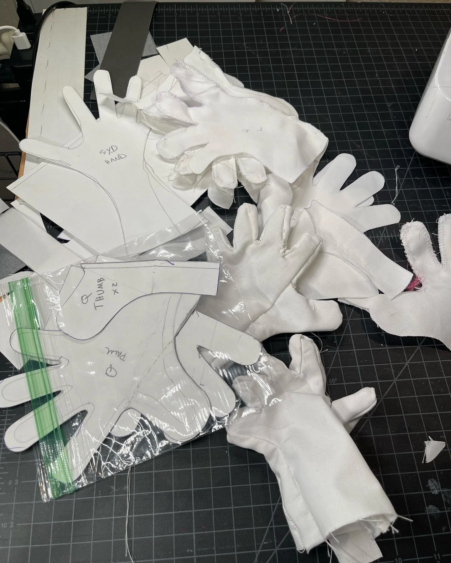 &ldquo;Sew&rdquo;, as it turns out, sewing gloves is really freakin hard. Especially if they&rsquo;re for toddlers with small hands. Send help. 

#CostumeSpacesuits #SpaceshipPlayhouse #EarlyEducation #NASA #SpaceTravel #Inspiration #DreamingBig #Sci