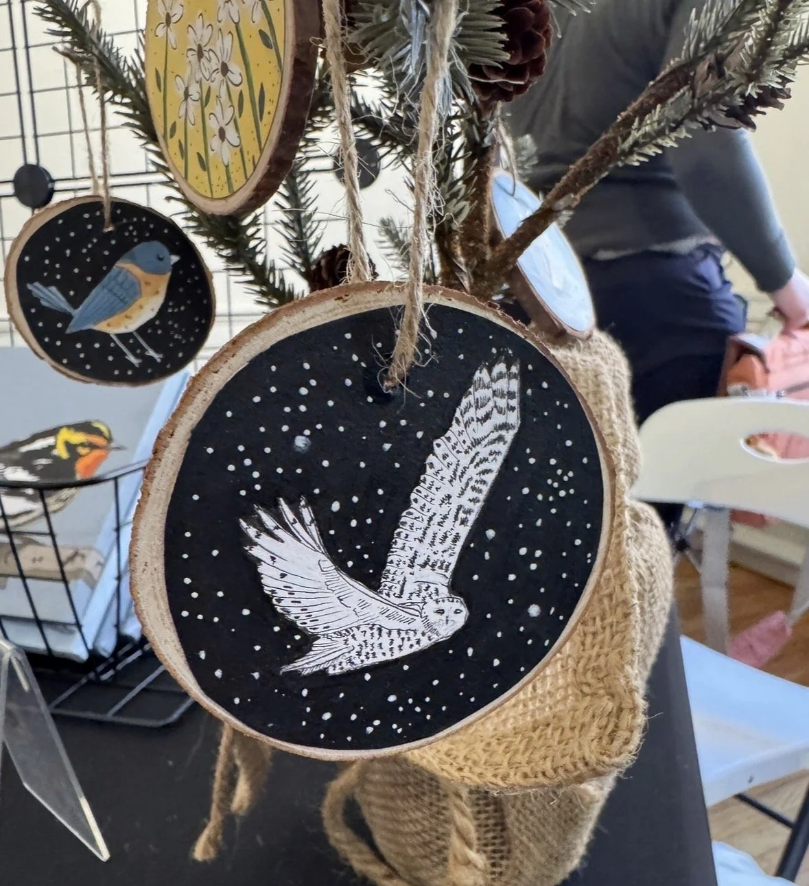snowy owl ornament.jpg