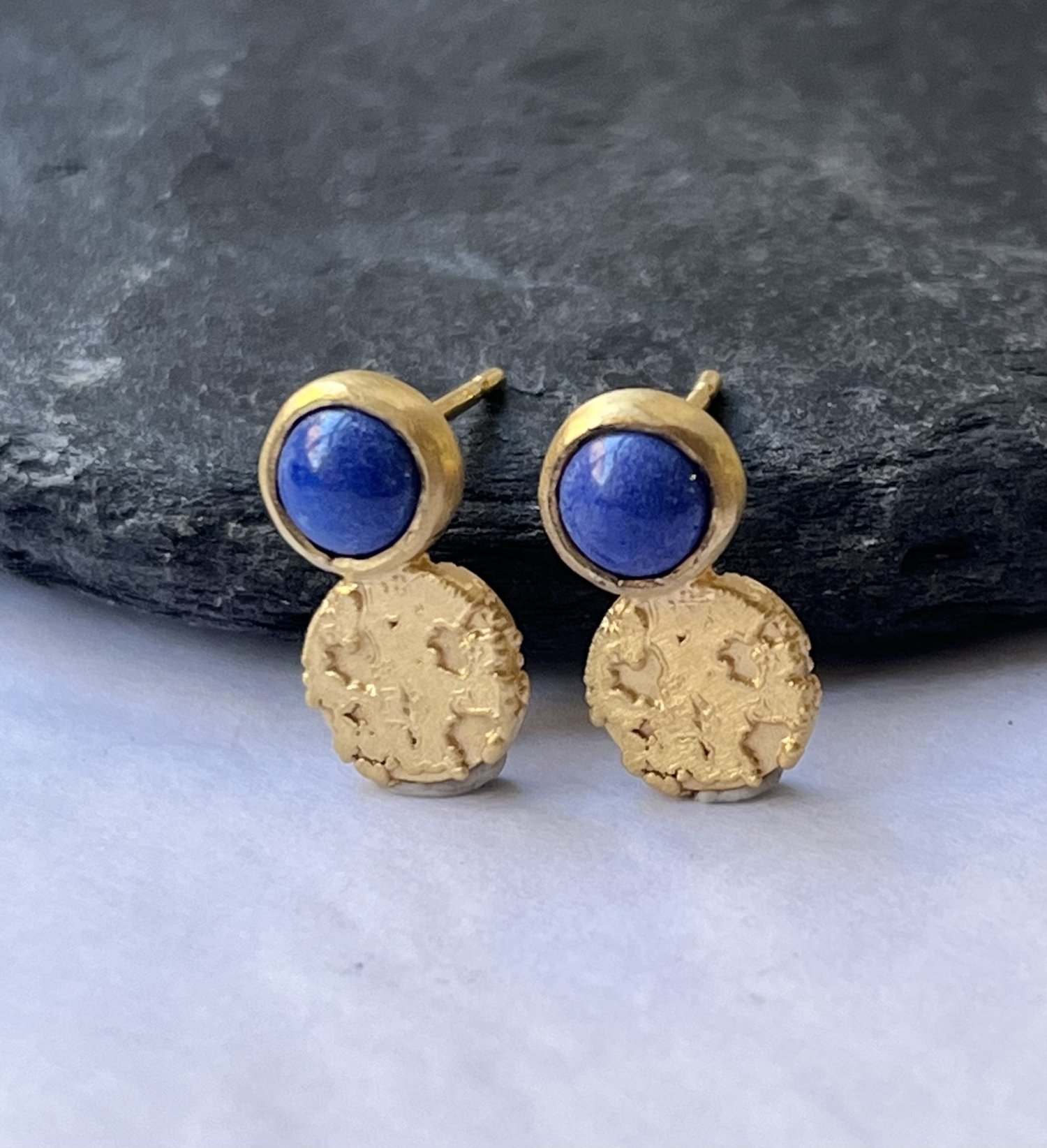 Lapis lazuli and disk stud earrings —