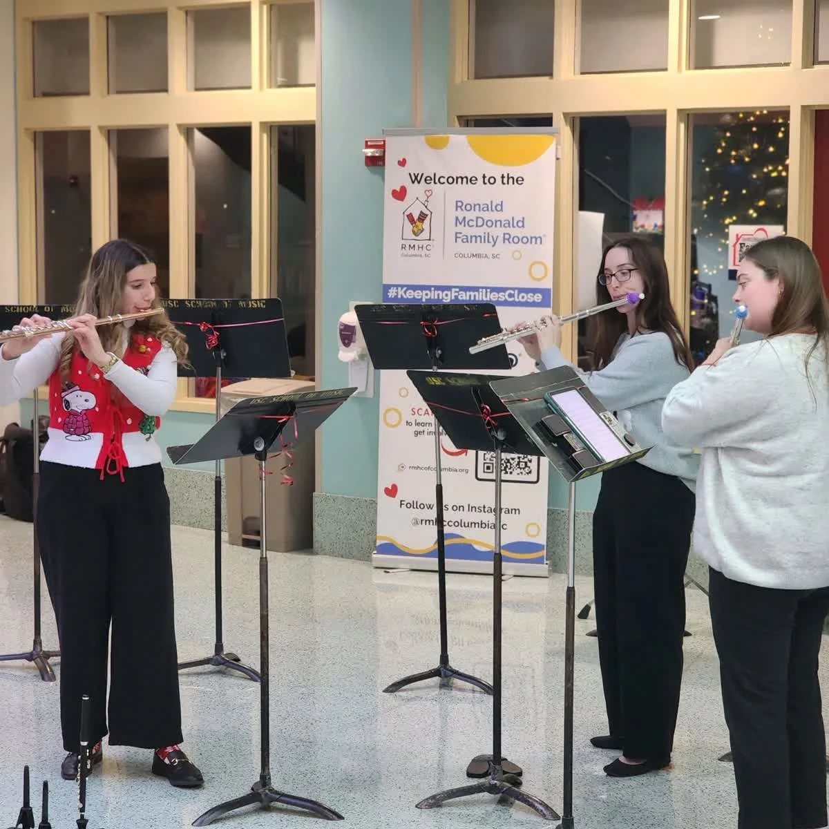 Sound Around Town Caroling (1)