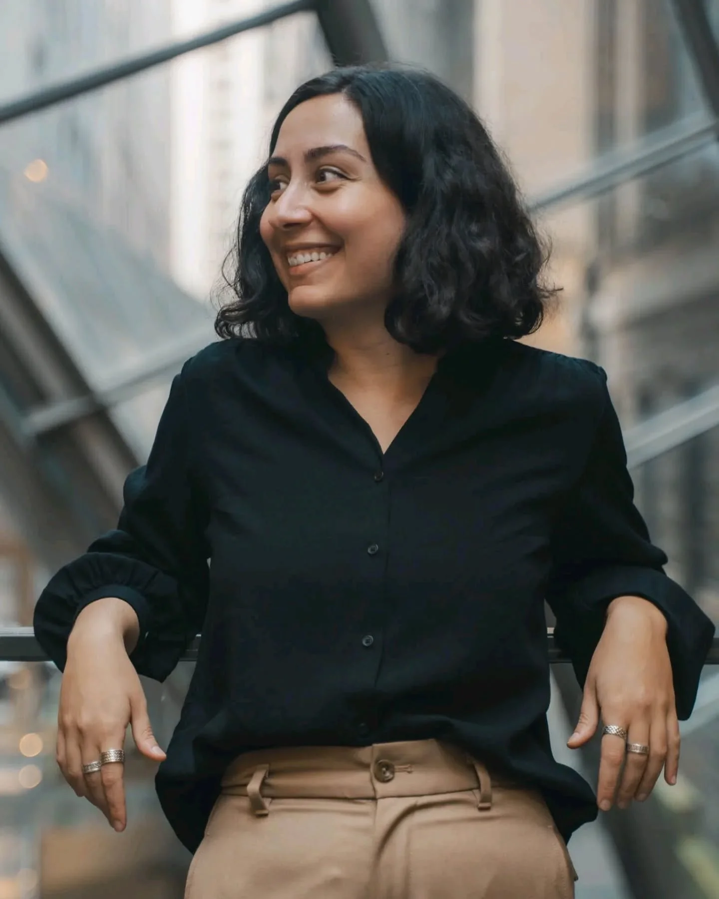 Poised, warm, and unmistakably professional &mdash; Tara&rsquo;s portraits bring both ease and impact. Sometimes all it takes is one good photo to change the way people see your work. 🌿

✨ Let&rsquo;s create a portrait that feels like you &mdash; bo