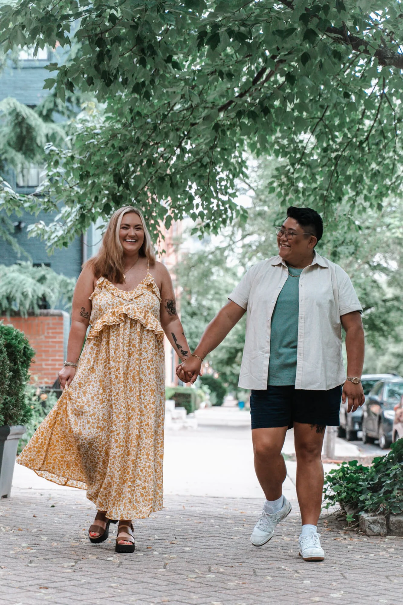 A few more moments with Taylor &amp; Danielle &mdash; unhurried, thoughtful, and quietly connected.

Quelques autres moments avec Taylor et Danielle &mdash; sans pr&eacute;cipitation, empreints de douceur et de complicit&eacute;.

#CouplePortraits
#N