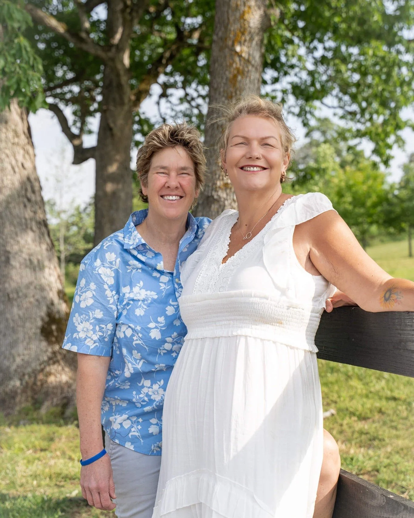 Jennifer &amp; Linda 1/2 🌿
The quiet ways we care for each other.
Nashville, TN
#LoveIsLove #CouplesPhotography #TimBarrickPhotography
