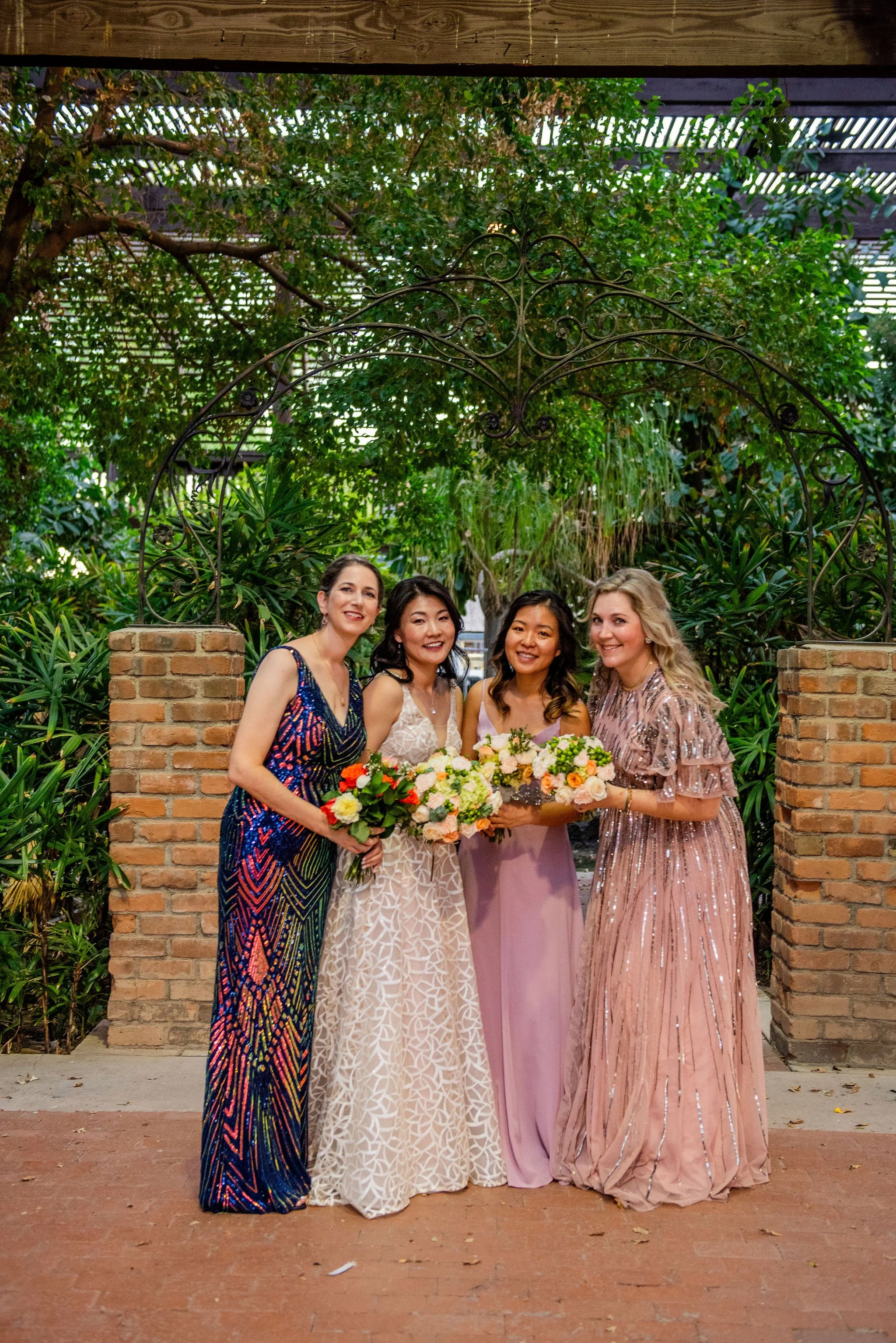 The-Duce_Heritage-Square_Downtown-Phoenix-Arizona-Wedding-Photographer_Bridesmaid-Poses.jpg