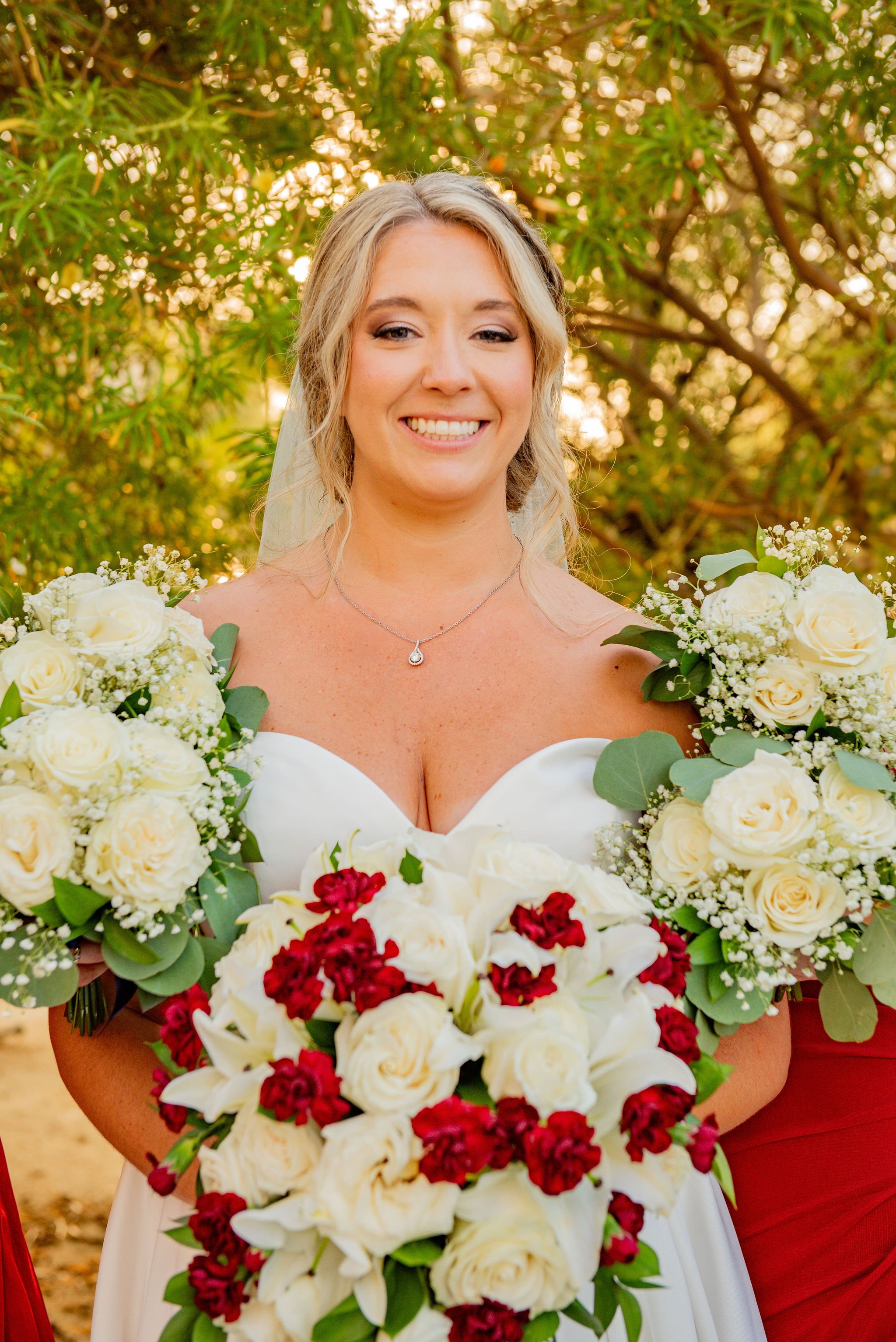 Wedgewood-Weddings_Secret-Garden_Phoenix-Arizona_Bridesmaid-Poses_Wedding-Photographer.jpg