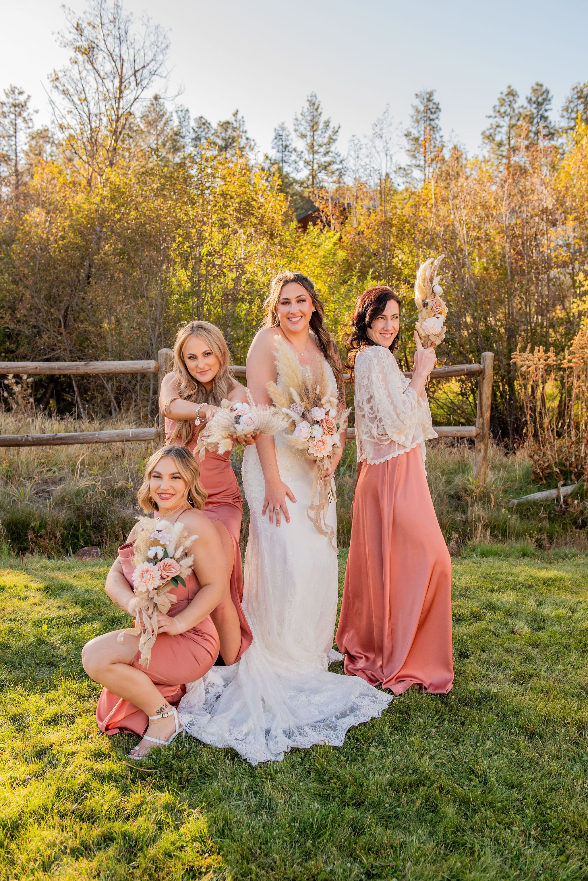 The-Lost-Resorts_Greer-Arizona_Bridesmaid-Poses_Wedding-Photography.jpg