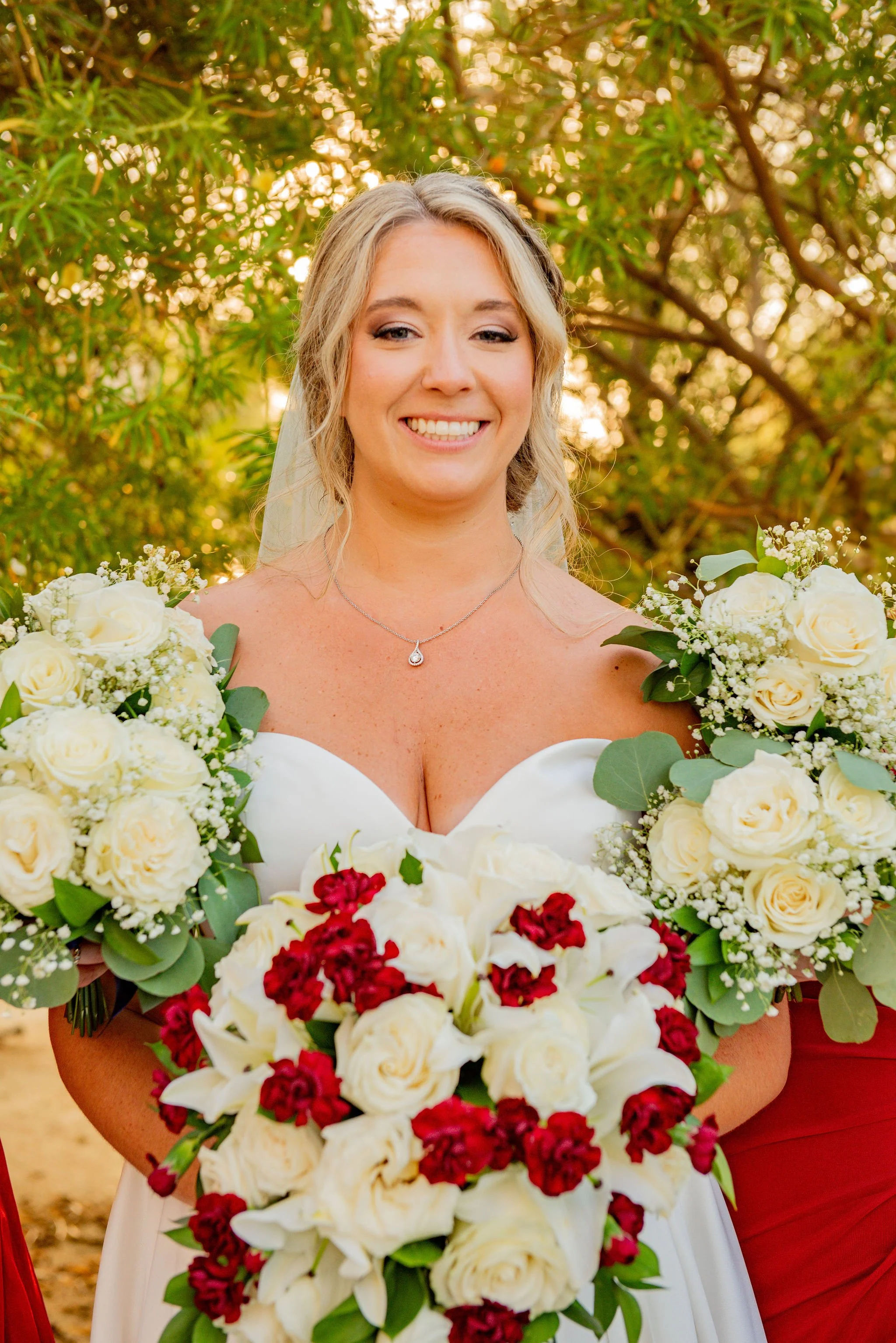 Wedgewood-Weddings_Secret-Garden_Phoenix-Arizona_Bridesmaid-Poses_Wedding-Photographer.jpg
