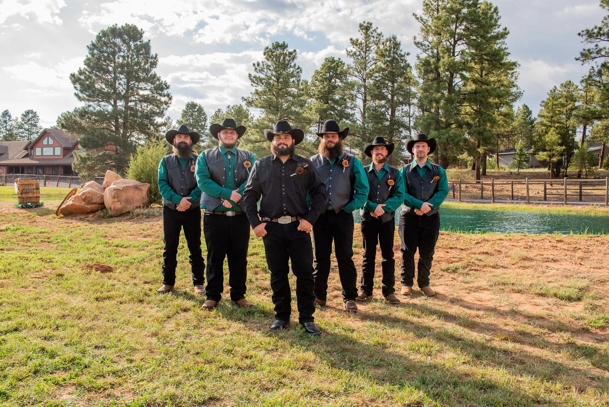 Backyard-Western-Wedding_Pinetop-Lakeside-Arizona_Wedding-Photographer_Groomsmen-Poses.jpg