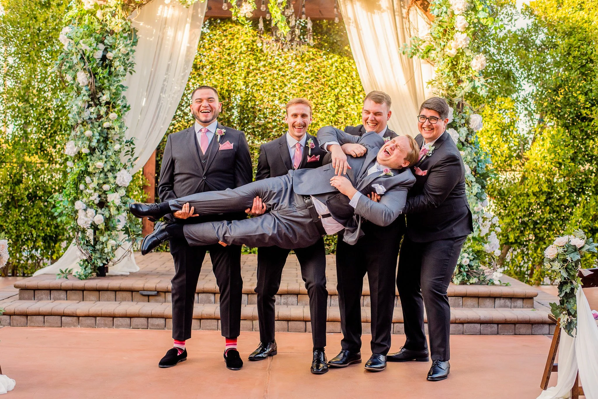 Villa-Tuscana-Reception-Hall-Mesa-Arizona_Wedding-Photographer_Groomsmen-Poses.jpg