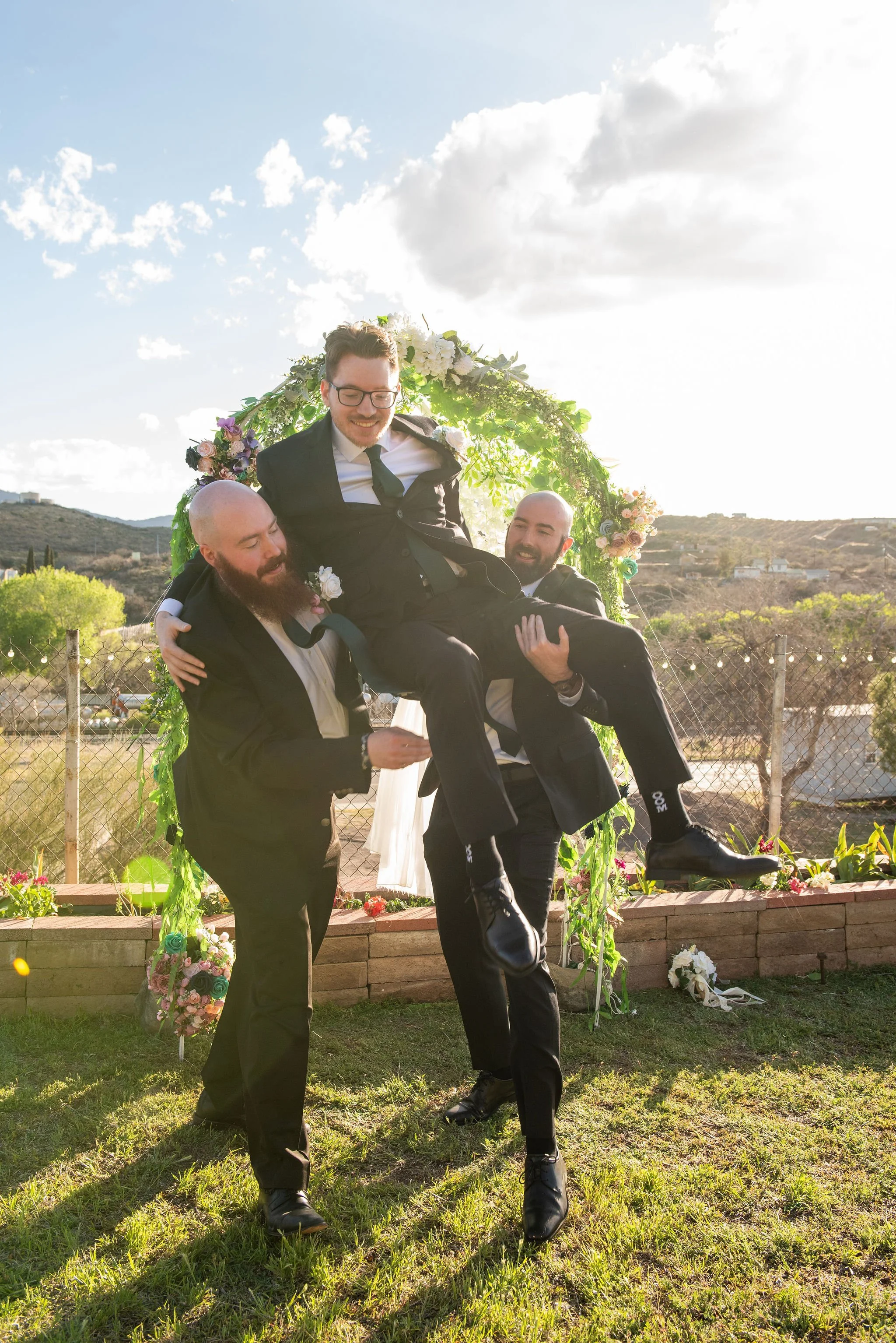 Backyard-Wedding_Globe-Arizona-Wedding-Photography_Groomsmen-Poses.jpg