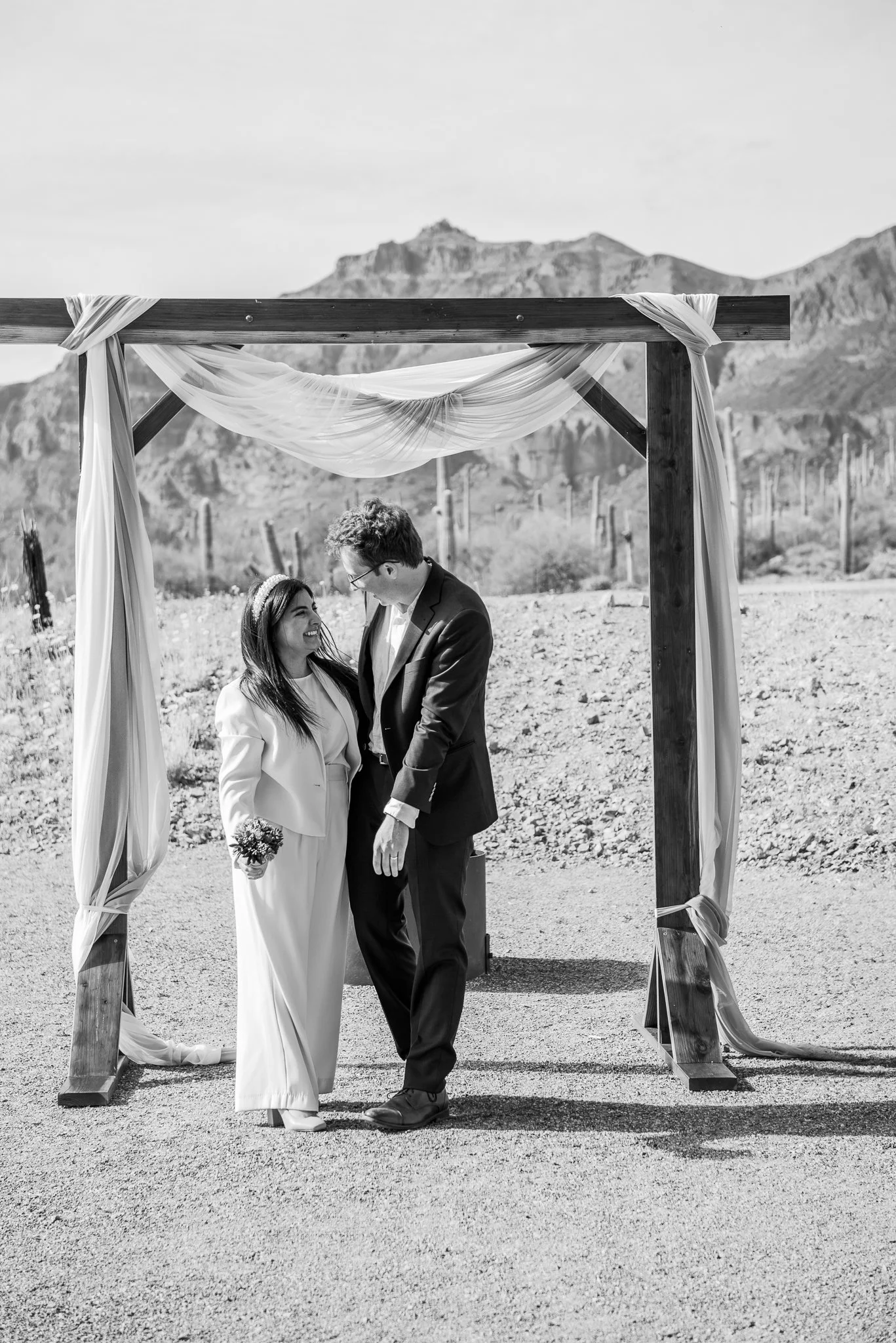 Peralta-Regional-Park_Apache-Junction_Mesa_Arizona_Wedding_Intimate-Ceremony-Elopement_Photographer_Photography-15.jpg