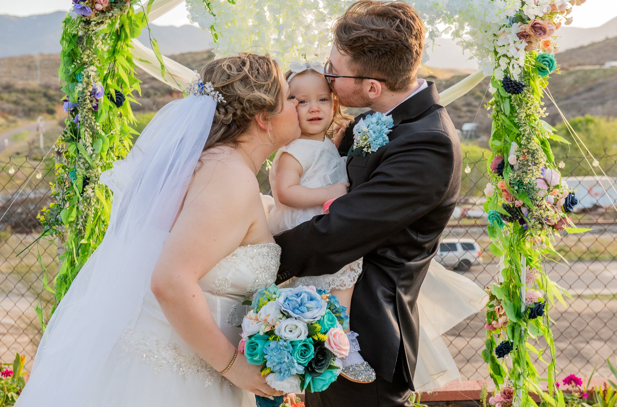 Globe_Arizona_Intimate-Ceremony_Wedding-Photography-Photographer_spring_desert-063.jpg