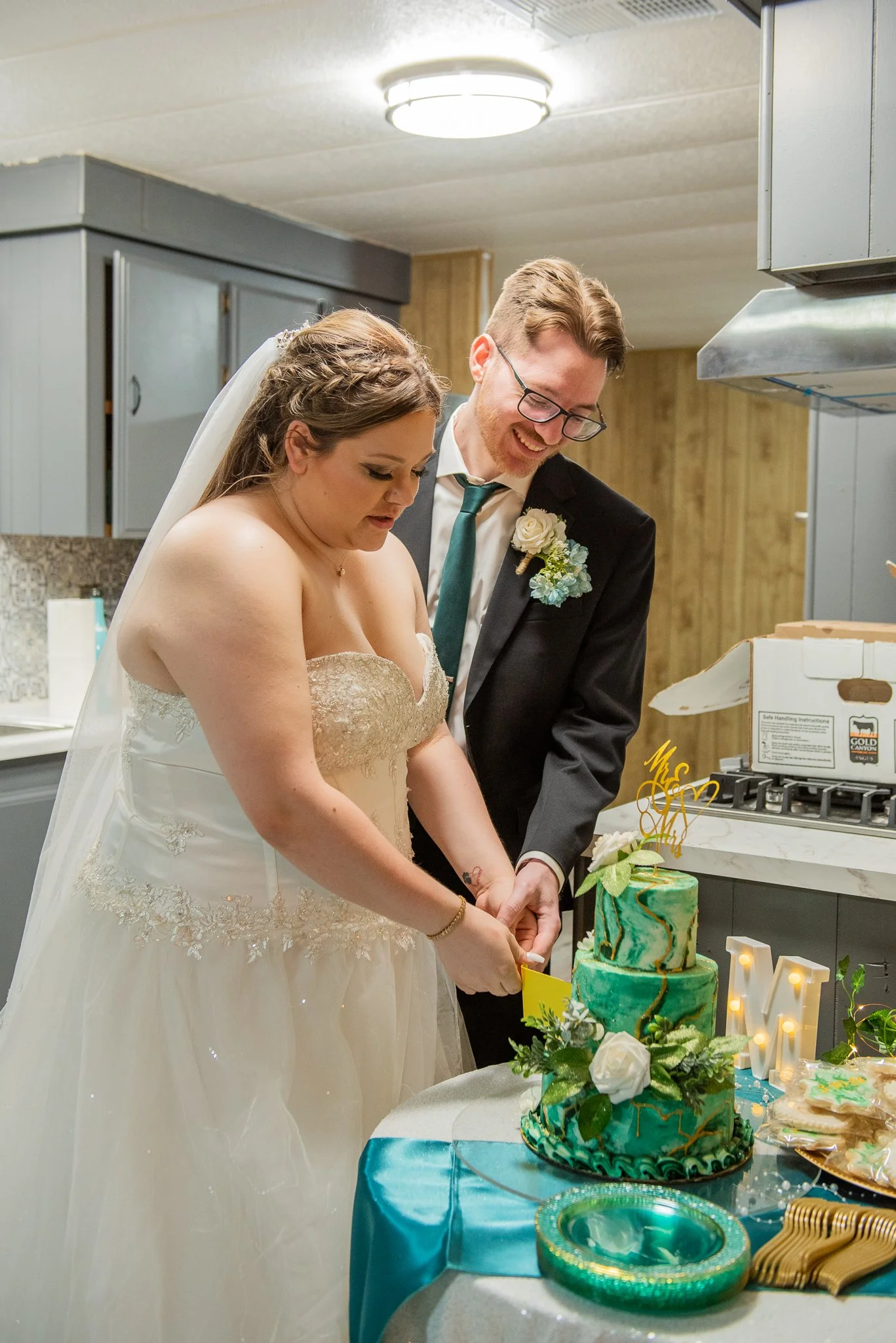 Globe_Arizona_Intimate-Ceremony_Wedding-Photography-Photographer_spring_desert-029.jpg