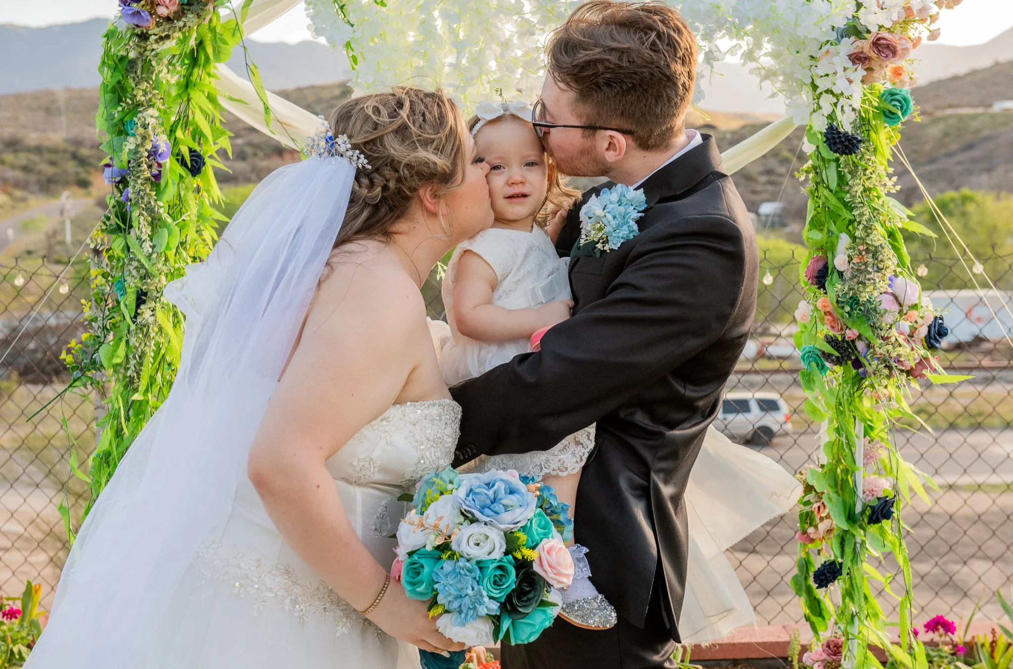 Globe_Arizona_Intimate-Ceremony_Wedding-Photography-Photographer_spring_desert-063.jpg