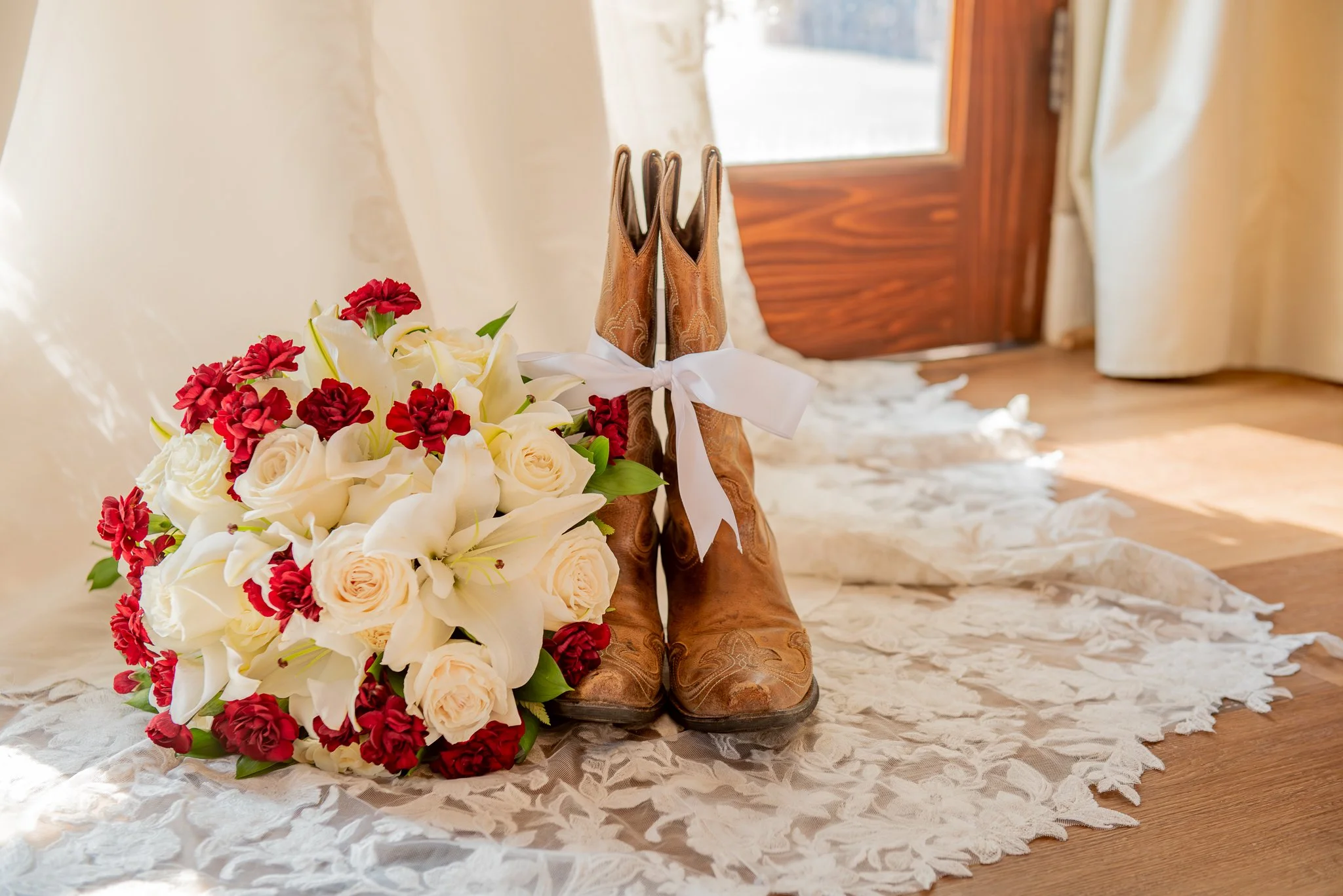Secret-Garden-by-Wedgewood-Weddings_Phoenix-Arizona_Venue_Lush_Green_Photographer_Photography-025.jpg