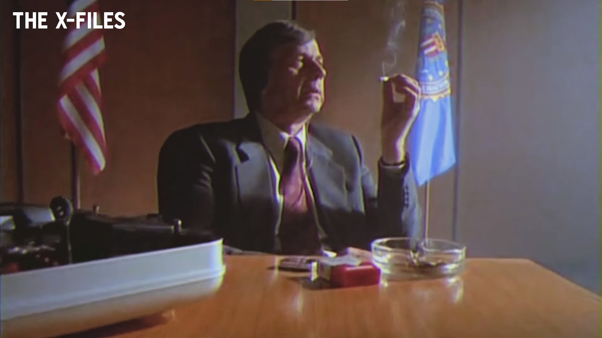 The X Files-Smokeing Man-Morley Red Hardpack.jpg