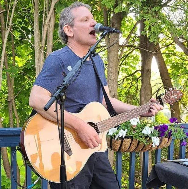 LIVE Music - Chris Newell