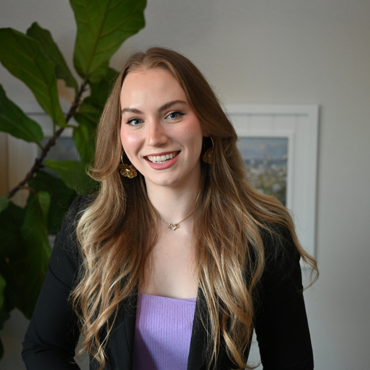 Alexis Miller headshot