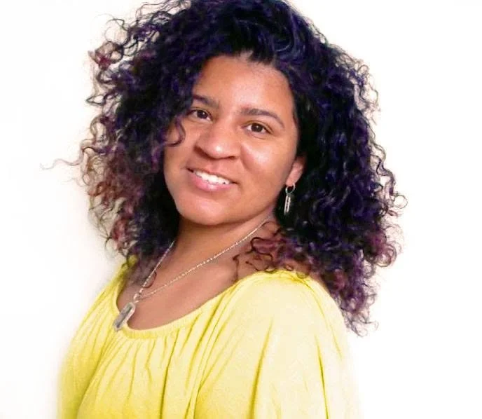 Adriana Gomez-Weston headshot