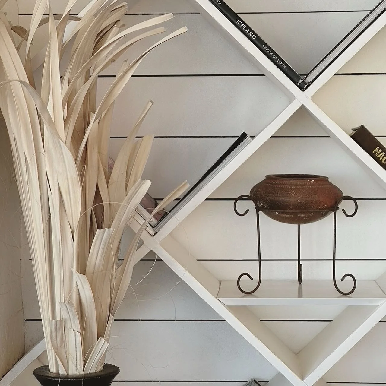 DESIGN ATEMPORAL
TIMELESS DESIGN
Eleg&acirc;ncia que n&atilde;o envelhece, conforto que permanece.
Elegance that doesn&rsquo;t age, comfort that remains.
#ChilibeachJeri #DesignAtemporal #TimelessDesign