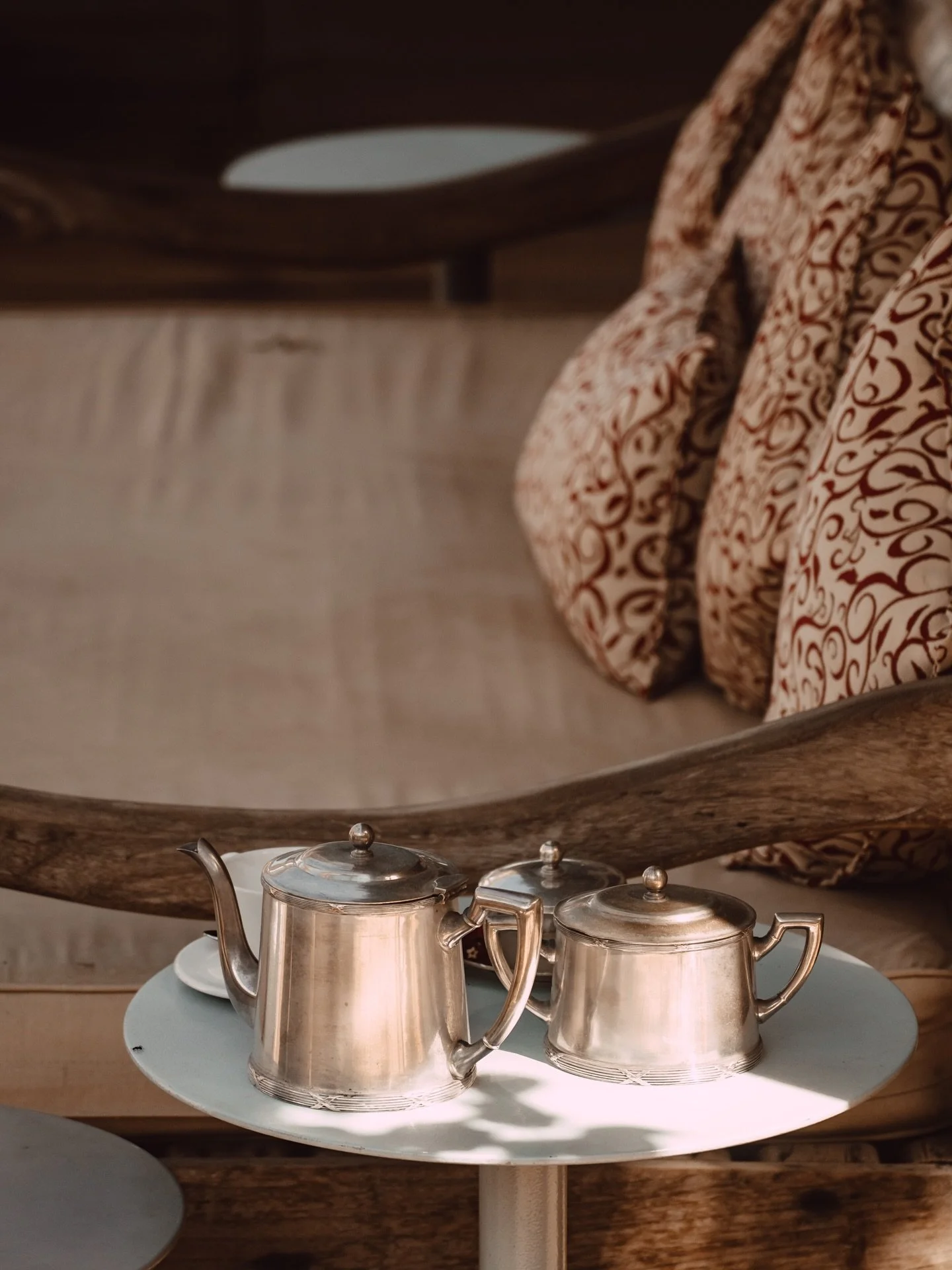 O carnaval se aproxima
Nos preparamos para receber voc&ecirc; com o mesmo cuidado de sempre. Design atemporal. Gastronomia refinada. Tranquilidade preservada.
Apenas 6 su&iacute;tes para o feriado.

Carnival is approaching
We&rsquo;re preparing to we