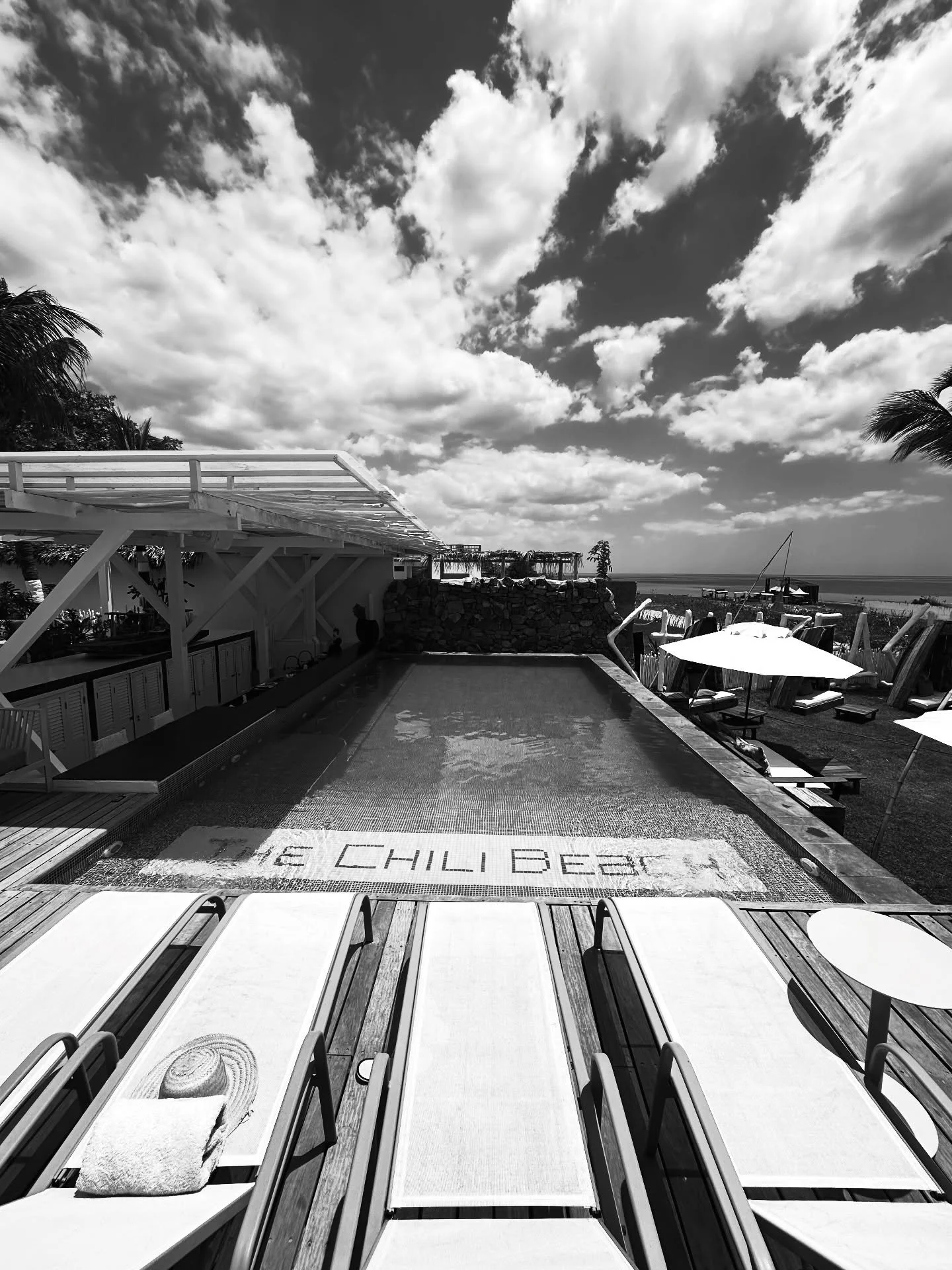 Alguns feriados pedem o mar de Jericoacoara.
Tiradentes, 18 a 21 de abril. Dia das M&atilde;es, 10 de maio. Condi&ccedil;&otilde;es especiais em datas selecionadas &mdash; consulte nosso concierge.
Reservas: link na bio.

Some holidays call for the s