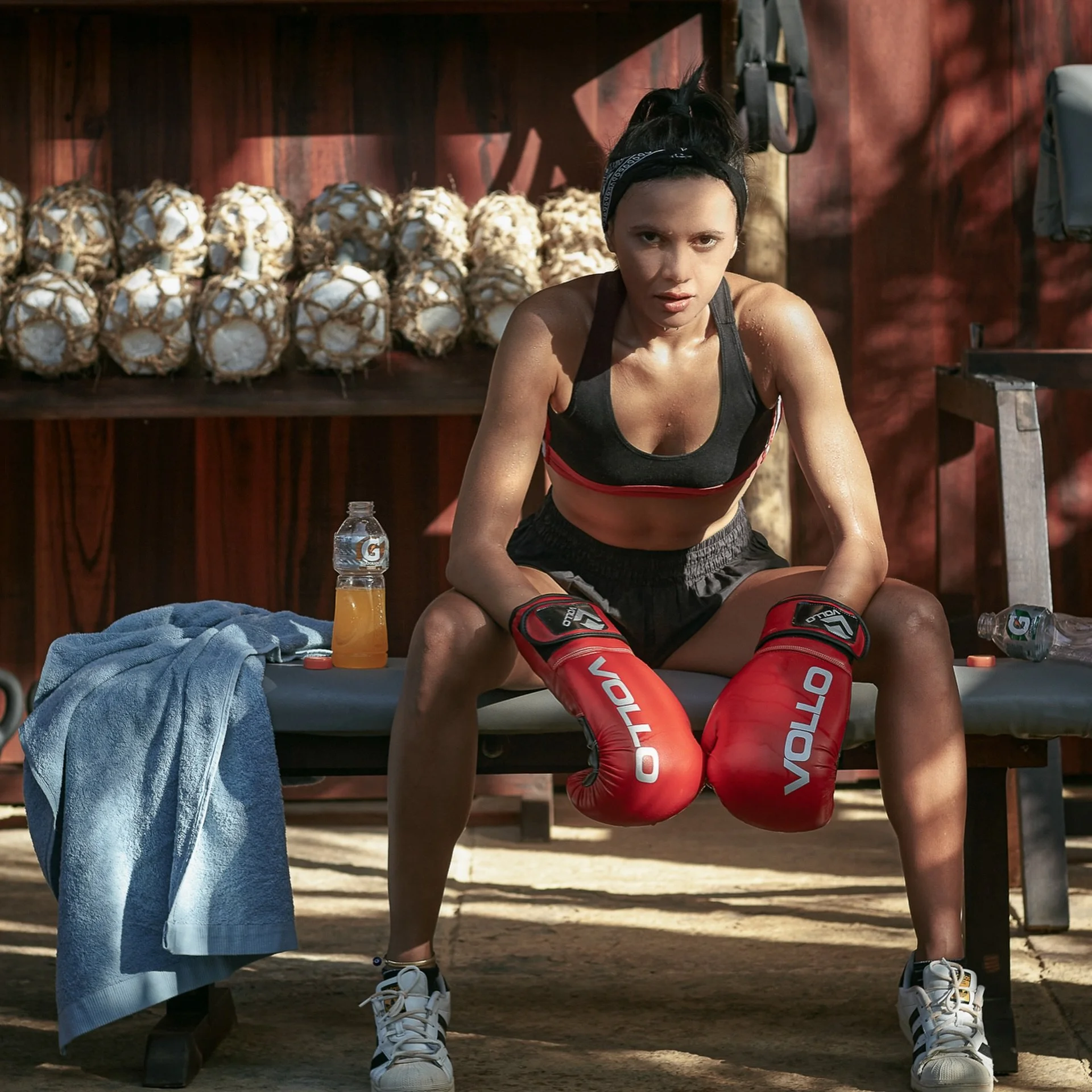 A melhor forma f&iacute;sica da sua vida come&ccedil;a pela cabe&ccedil;a.
O esporte acalma a mente. A mente libera o corpo. No Chili Beach, esse ciclo acontece naturalmente. Quando a mente para, o corpo performa de verdade.

The best shape of your l
