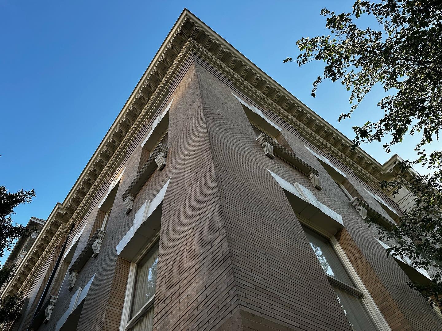 #PDXUrbanTexture #19CenturyArchitecture #BrakefieldEnns #BlueSky #windowheader #Brick #urban #Architecture