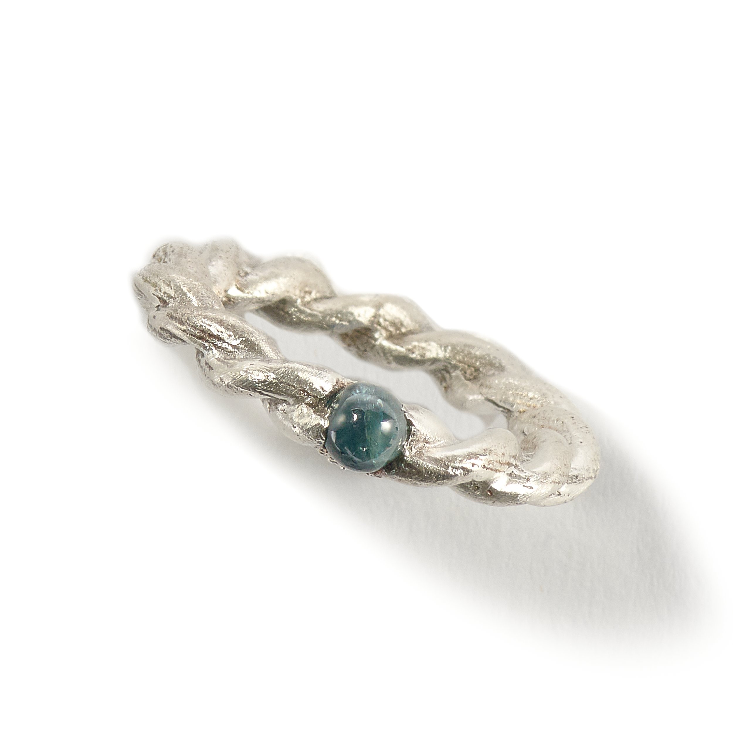 SPHERICAL SAPPHIRE TWIST
