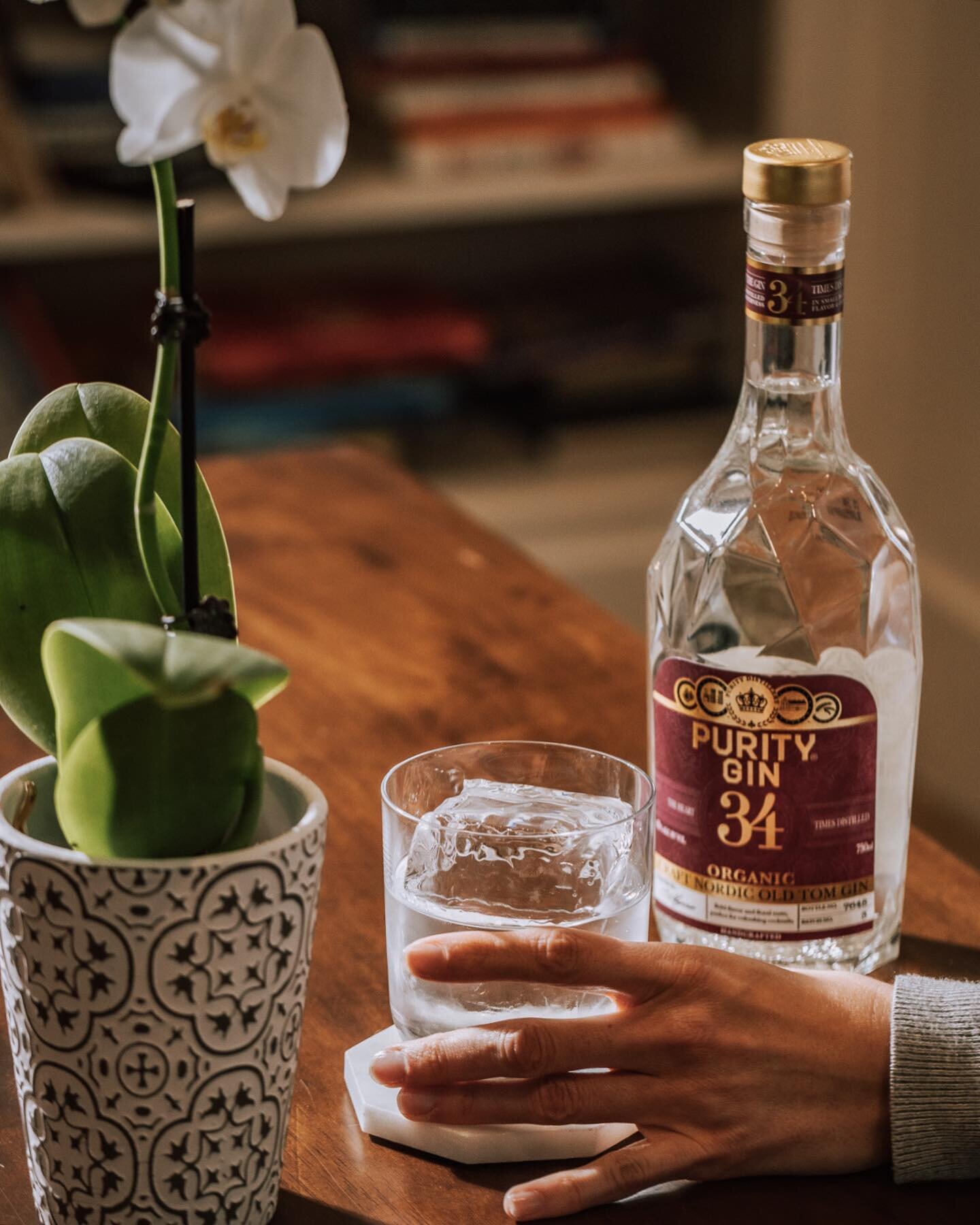 In our Old Tom Organic Gin, the smoothness you love from Purity is complimented by notes of juniper, thyme, basil, with the lingering sweetness of Nordic blueberry and lingonberry. Enjoy it on a rock or in your favorite gin cocktail for a pleasant sp