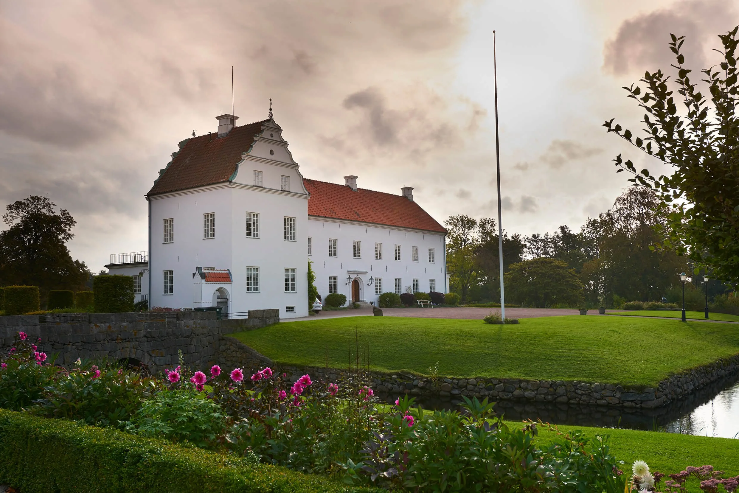 Purity_Distillery_Vodka_Ellinge castle_1.jpg