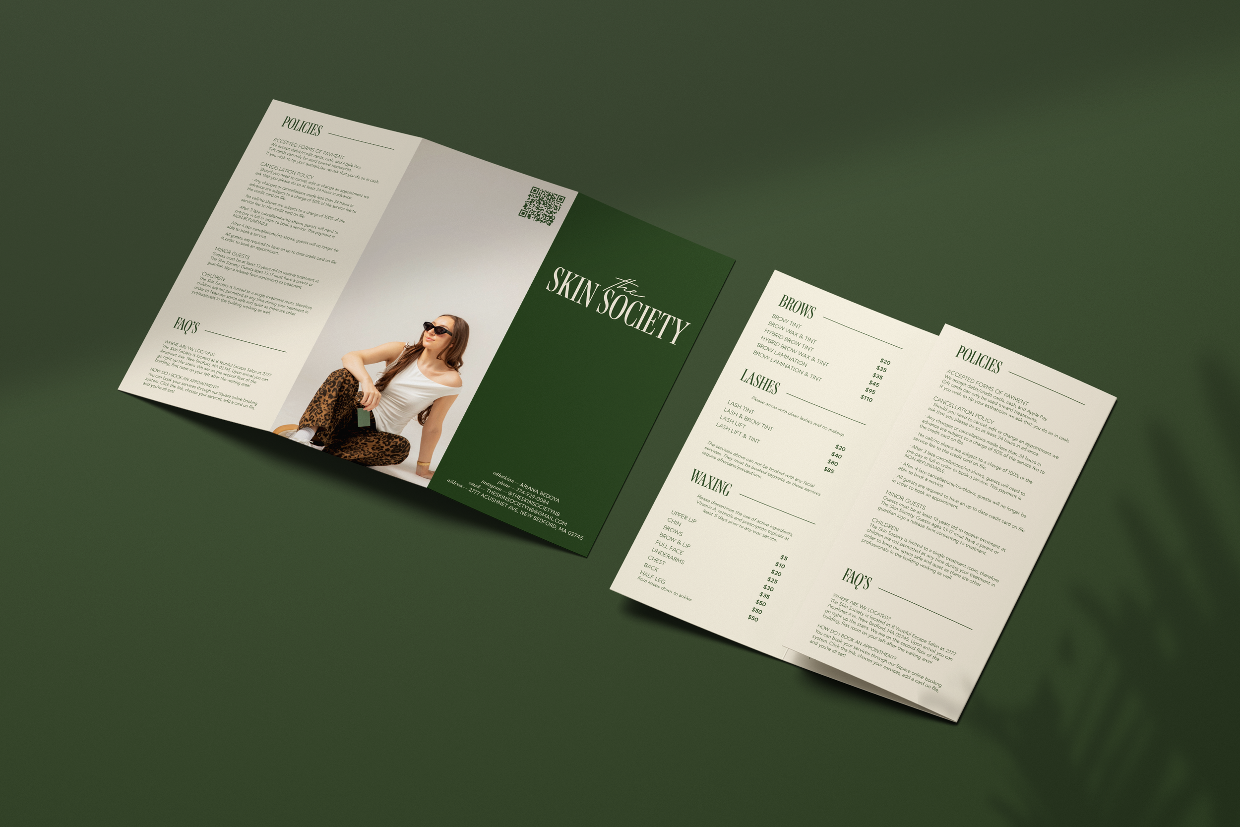 trifold brochure free mockup vol2.png