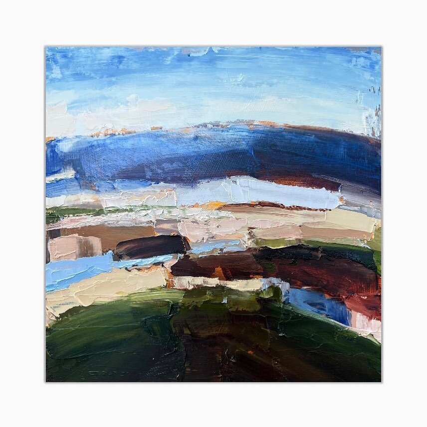 I have some new small paintings going into my online shop tonight. 
I&rsquo;ll post a link in my stories when they are live. 
25x25 cm oil on wood. 

#homedecor #homedecorart  #interiordesigns #interiordesign #nzinteriors #artforyourhome 
#landscapep