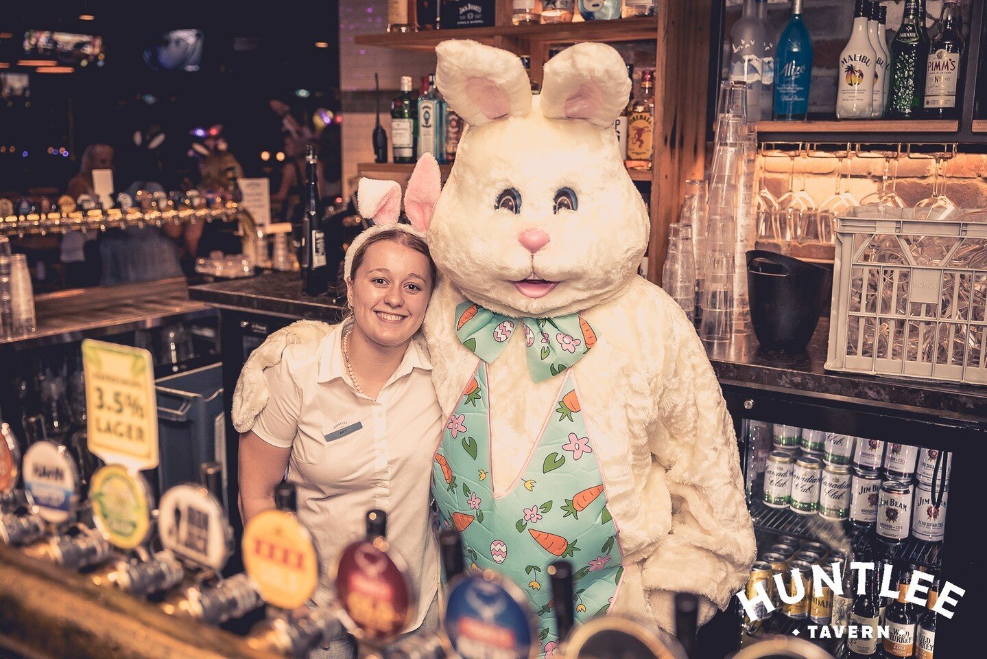 🐰🌟 Easter Week at Huntlee Tavern! 🌟🐰

🍽️ Tonight: Kids eat free! Plus, a complimentary drink with every main meal.
🎧 Thursday: DJ Angelo &amp; DJ Fusion from 9 pm.
🎸 Easter Saturday: Open 9 am - 1 am, with live music from Project X at 9 pm!
🥚