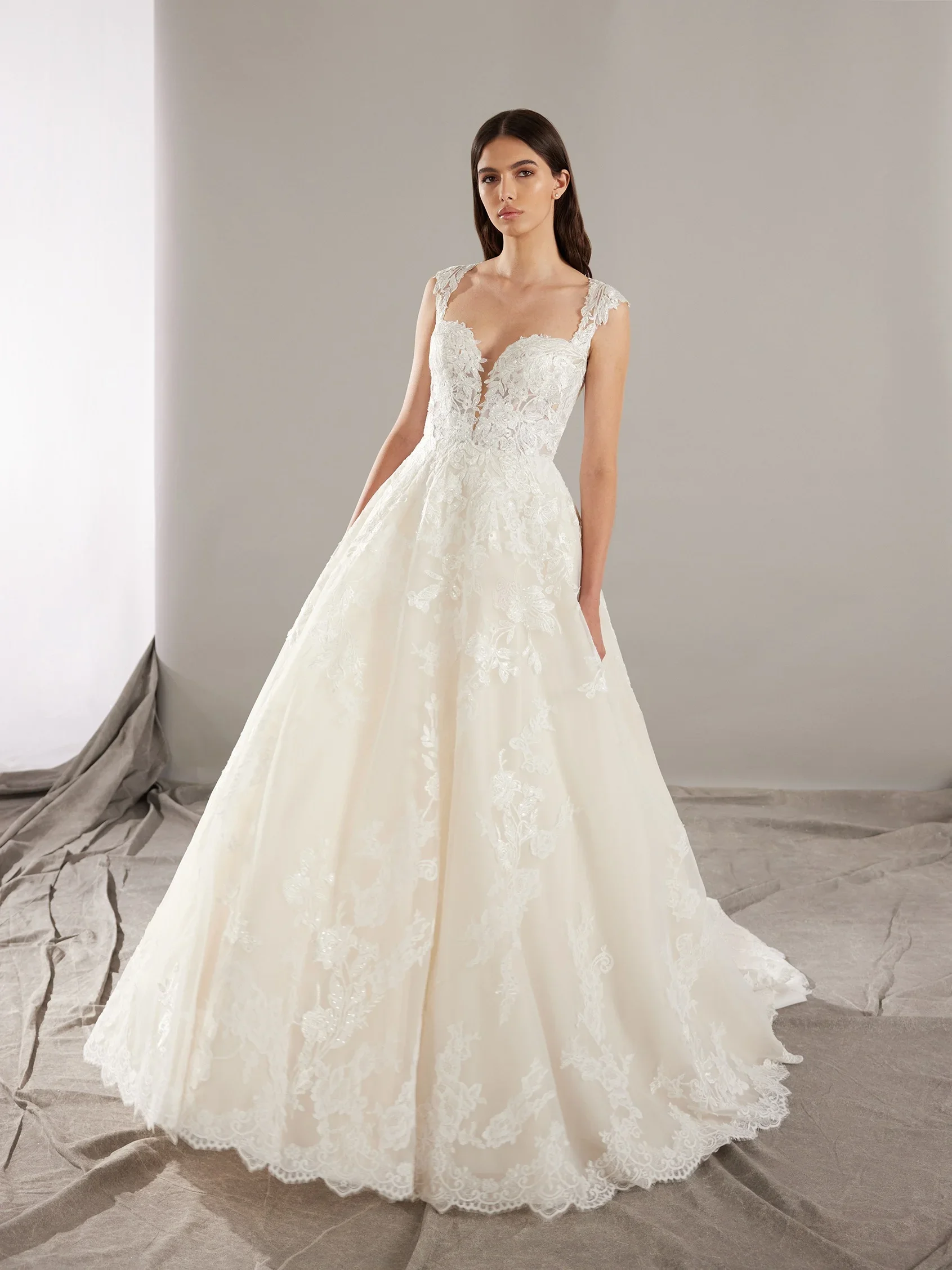 Ever | Pronovias | 18