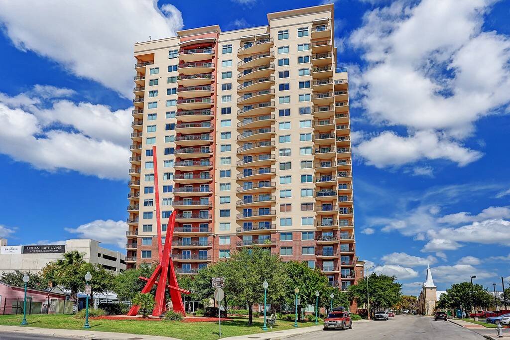 Vidorra Condominiums