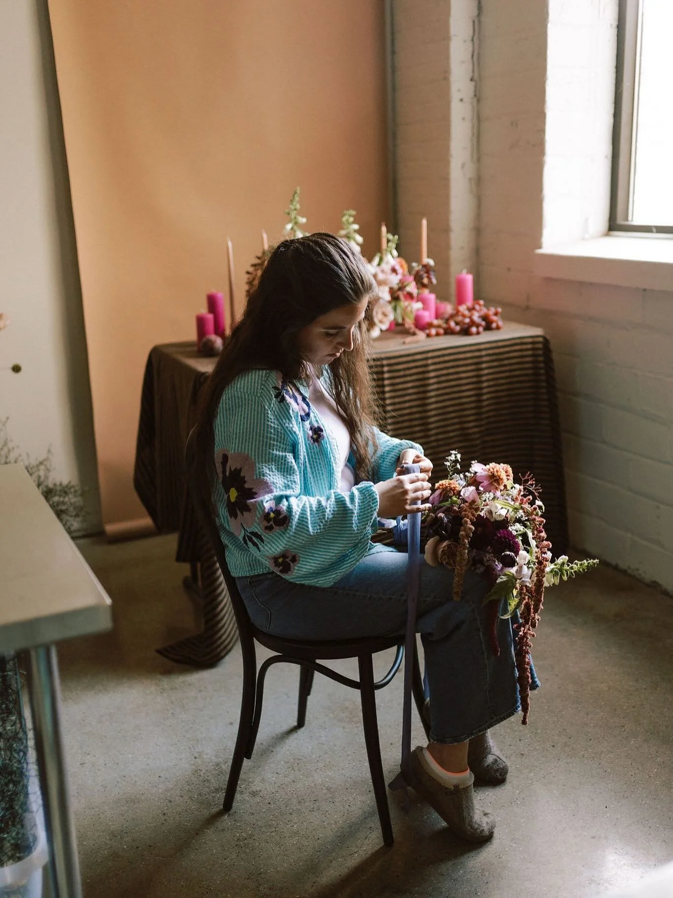 It&rsquo;s all in the details.

The hand dyed silk ribbon, the carefully curated locally grown blooms, the neon orange top of my sock that will haunt me in this photo forever 🙃

It took me a lot of years to see flowers as art. I was too busy getting