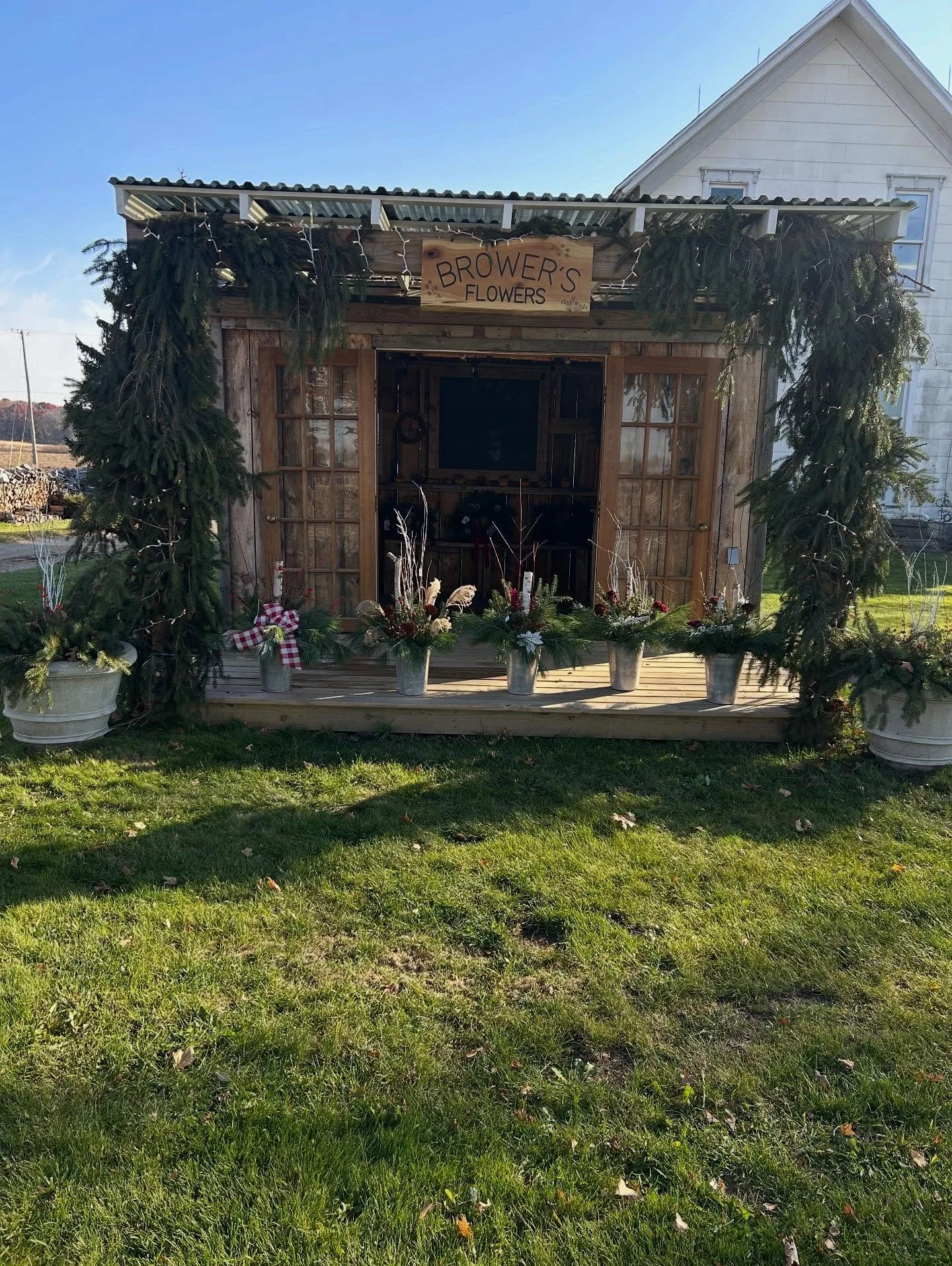 Porch pots are here!

Our porch pots are $55, designed in a Vermont sap bucket, and measure 9.5in wide x 12.5in tall. Each one is a little different. 

Wreaths are restocked too! These babies are fluffy &amp; handmade with love. Lots of beautiful dri