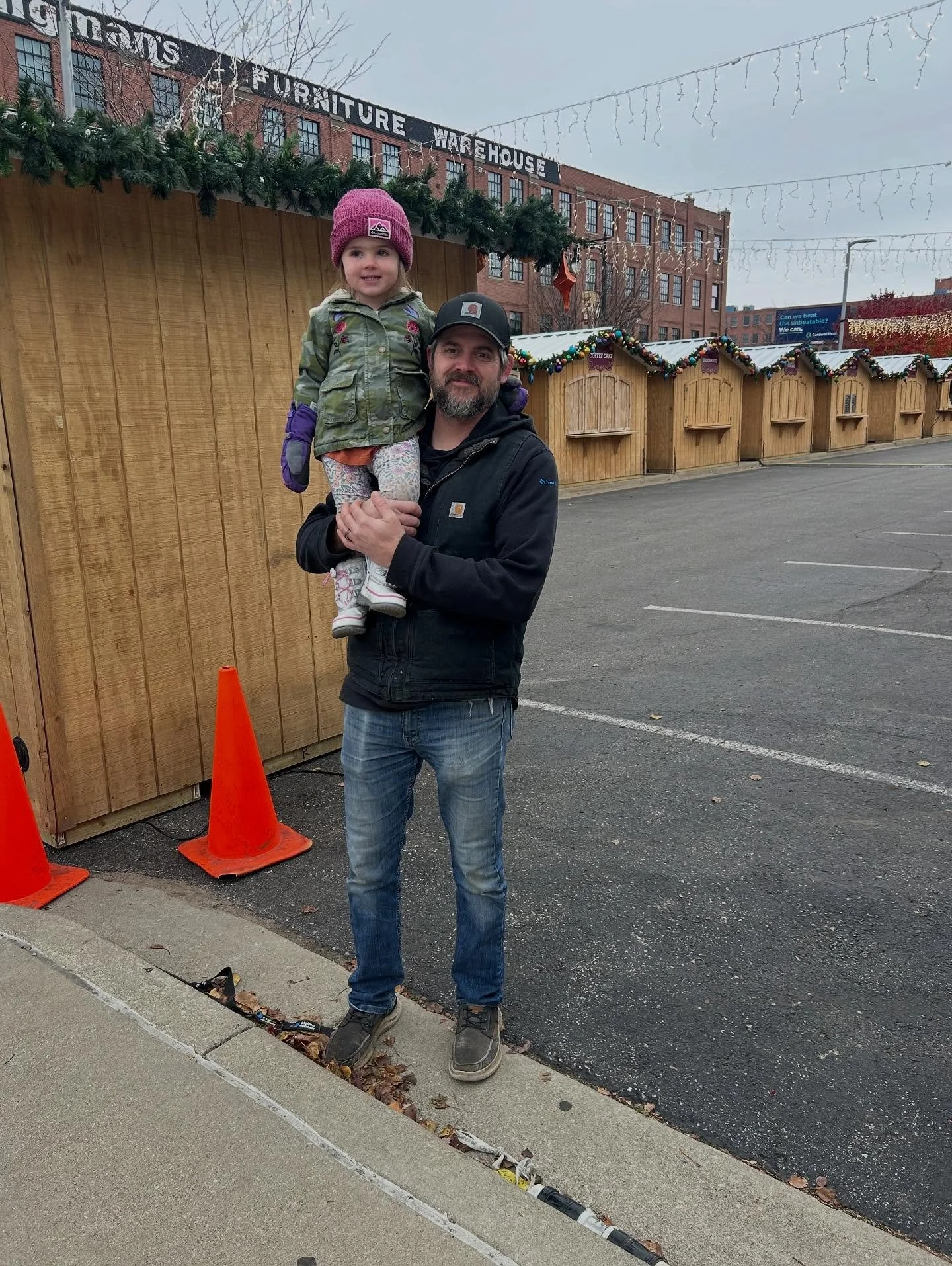 Our wreath season crew is small but mighty. 

Couldn&rsquo;t do it any of it without this guy.

I was basically just getting started in my flower farming journey when we met. At the same time my dad (my biggest support) had just been in a bad ATV acc