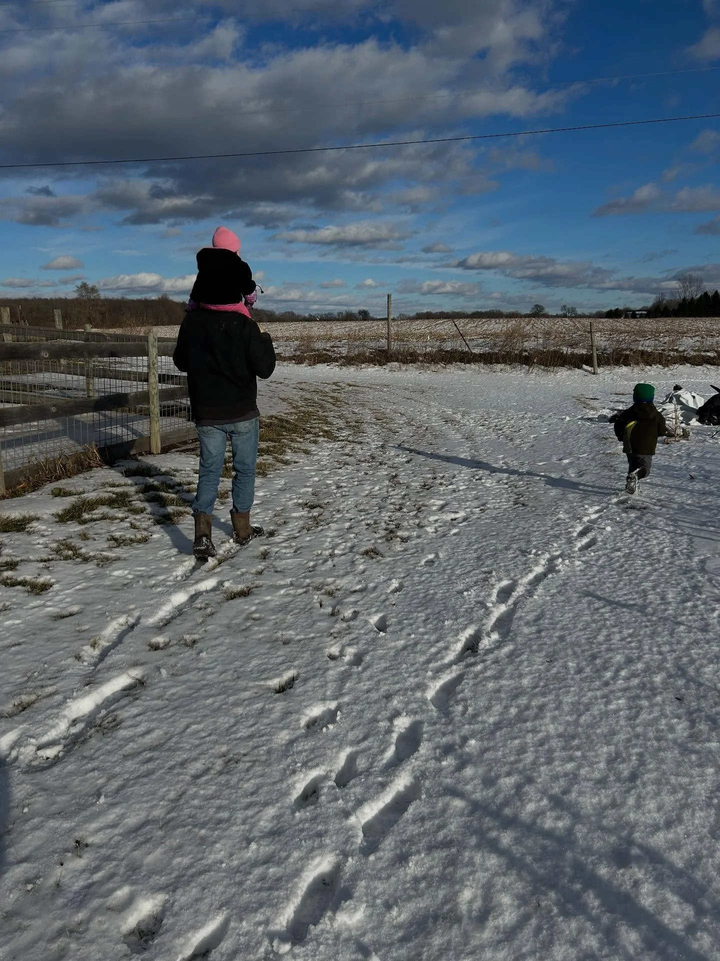 A year in review. Photo edition because I still can&rsquo;t create content the trendy way.

🌸 January : slowed down and spent time dreaming &amp; scheming with my little family 

🌸Feb : Lee tapped our trees and we made Maple syrup 

🌸 March : Pani