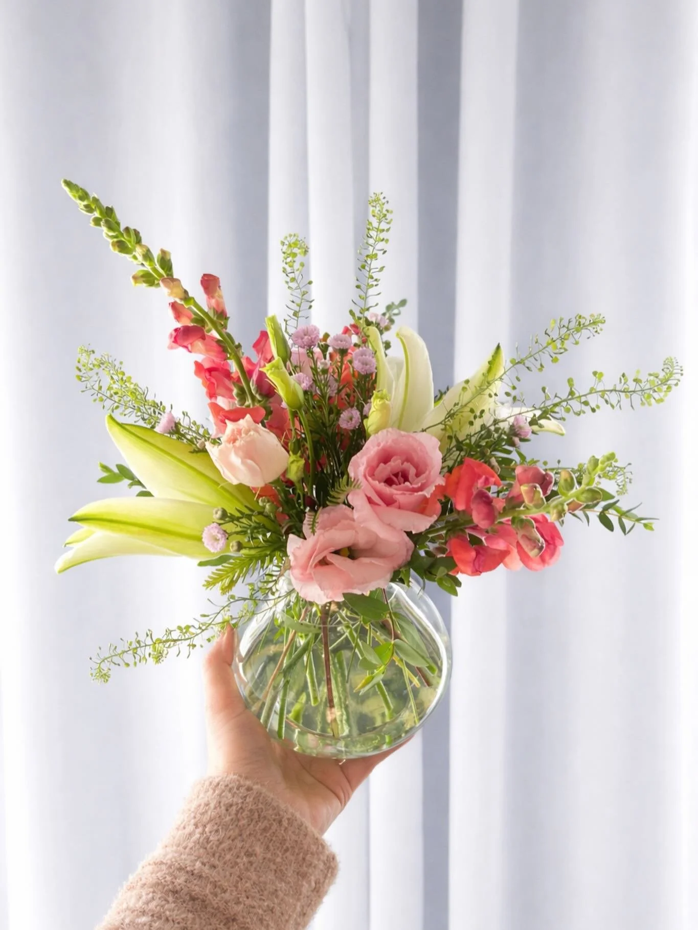 Someday I&rsquo;ll get a solid photo set up but until then it&rsquo;s an arrangement in one hand and my other hand holding my phone to snap a pic.

Starting to get the hang of deliveries in cold weather. Finding my groove in designing vase arrangemen