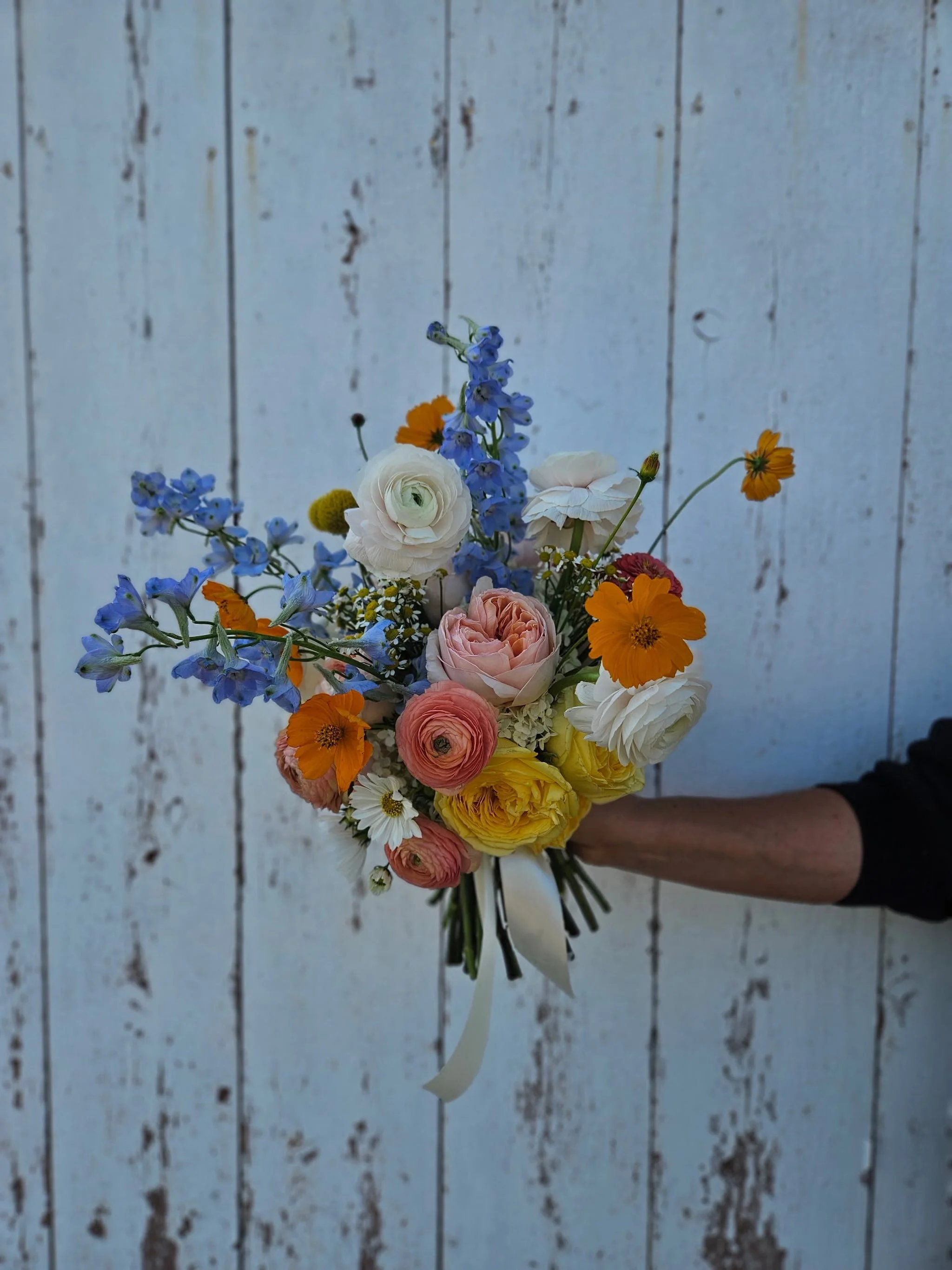 For Danielle 

Her only request was Garden Roses &amp; Ranunculus.

A dream ✨