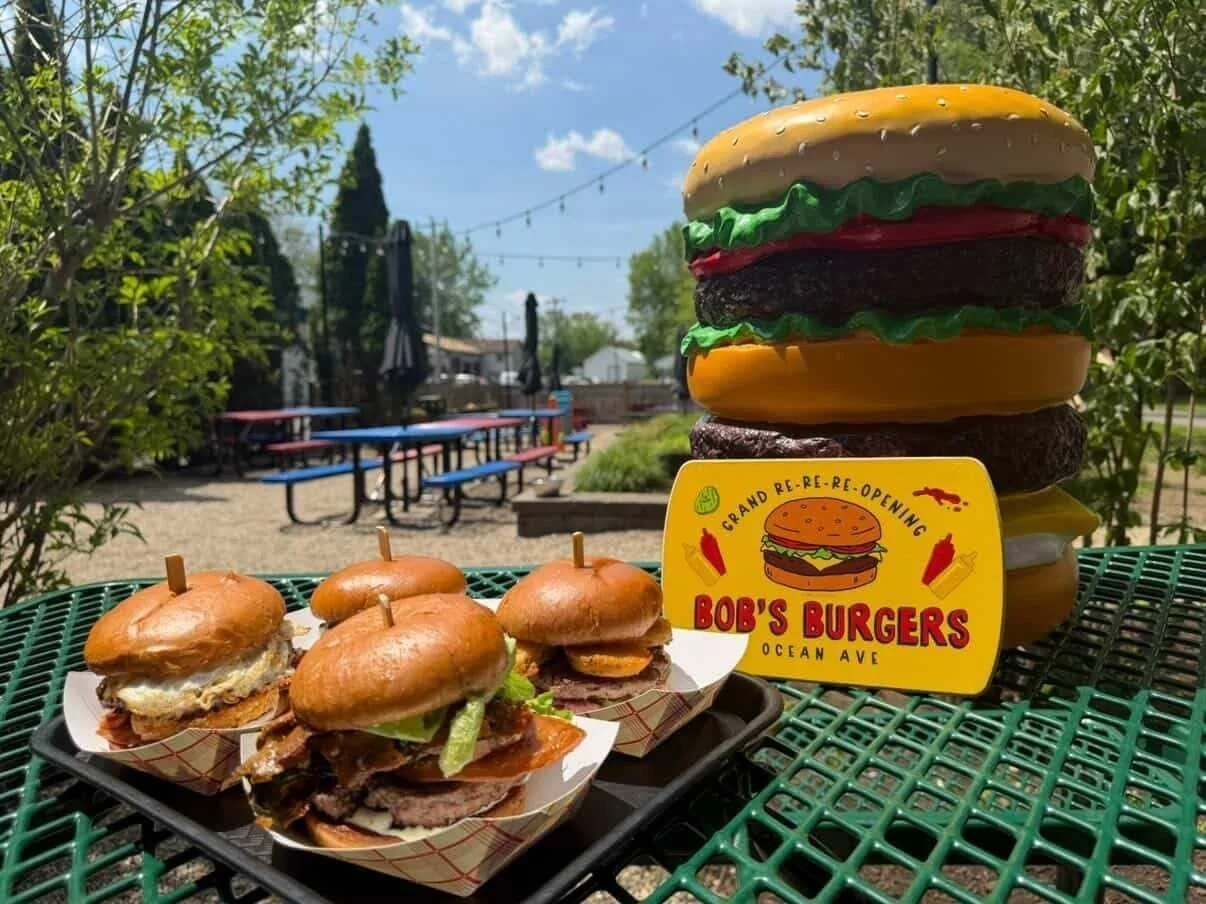 Here are the burger specials for our Bob&rsquo;s Burgers night tomorrow! Food starts at 4pm and trivia is at 8pm!

Your choice of beef or black bean patty!

Chile Relleno-You-Didn&rsquo;t
Battered &amp; fried cheddar stuffed poblano pepper, lettuce, 
