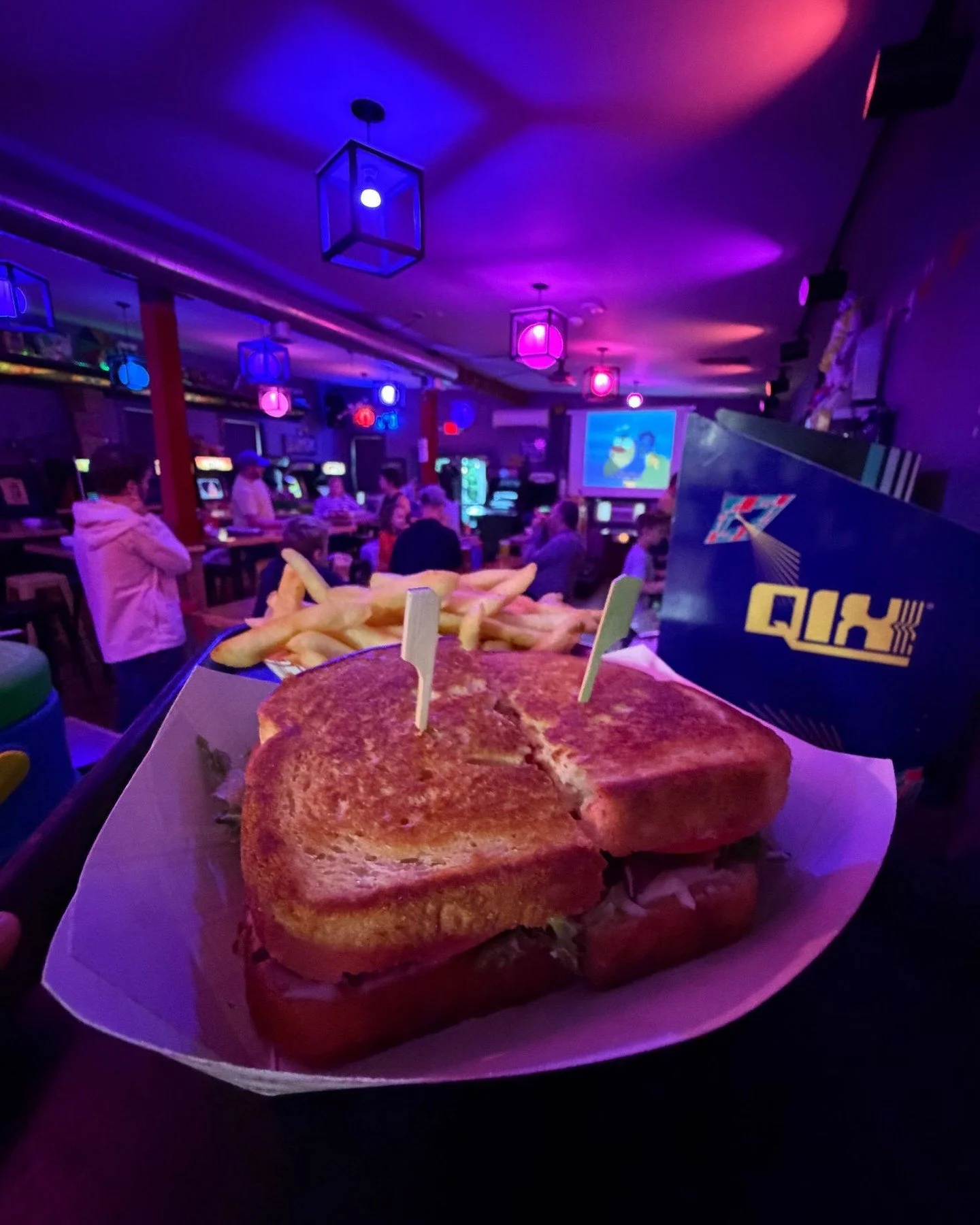 Did you know The Quarters kitchen is open LATE every night!
We're serving food for all you night owls, vampires and werewolves!

Sun-Mon till 9pm (bar open till 10)
Tues-Thurs till 10pm (bar open till midnight)
Fri and Sat till 10:30pm (bar open till