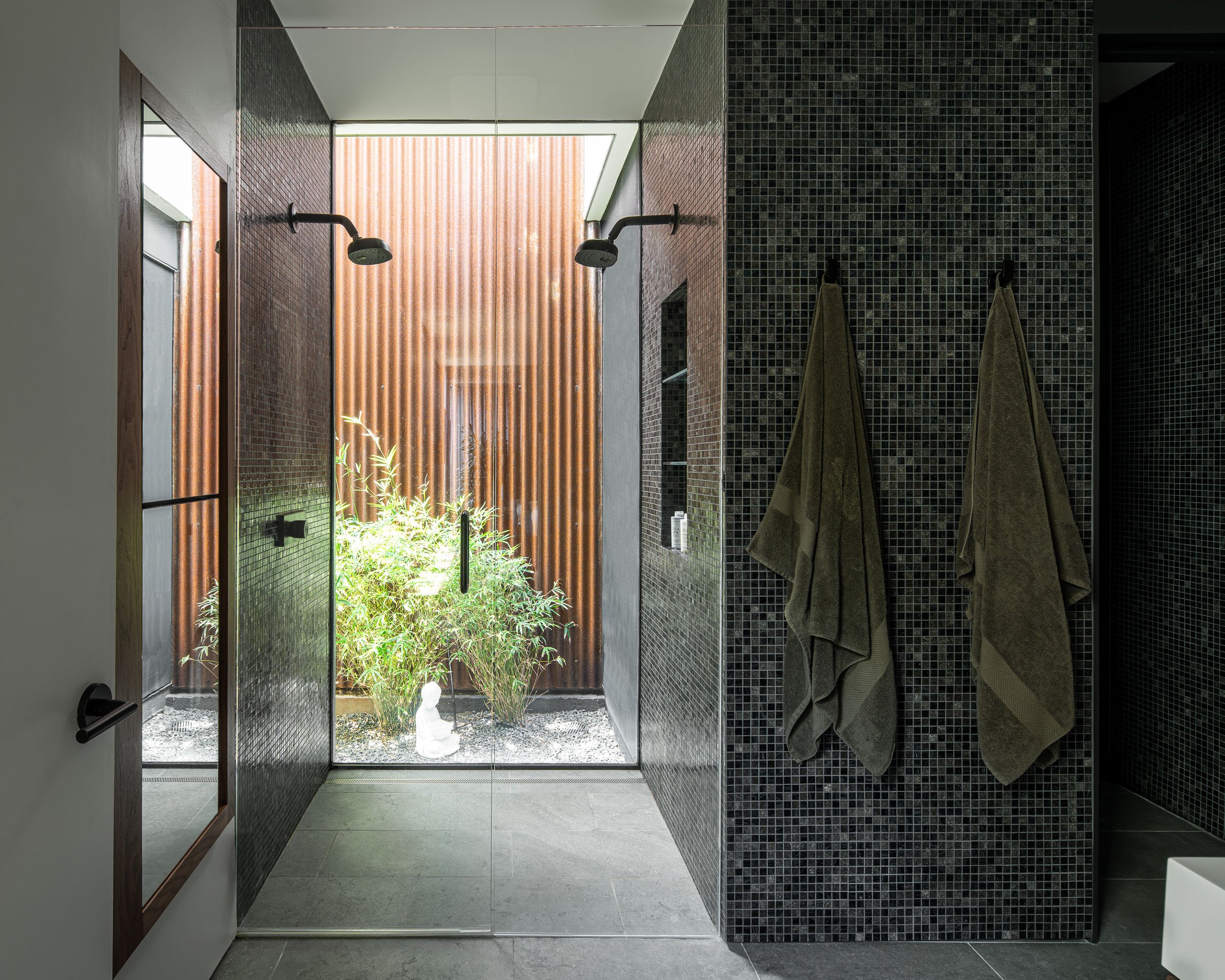 Stealth House
Specht Novak 9  /  9