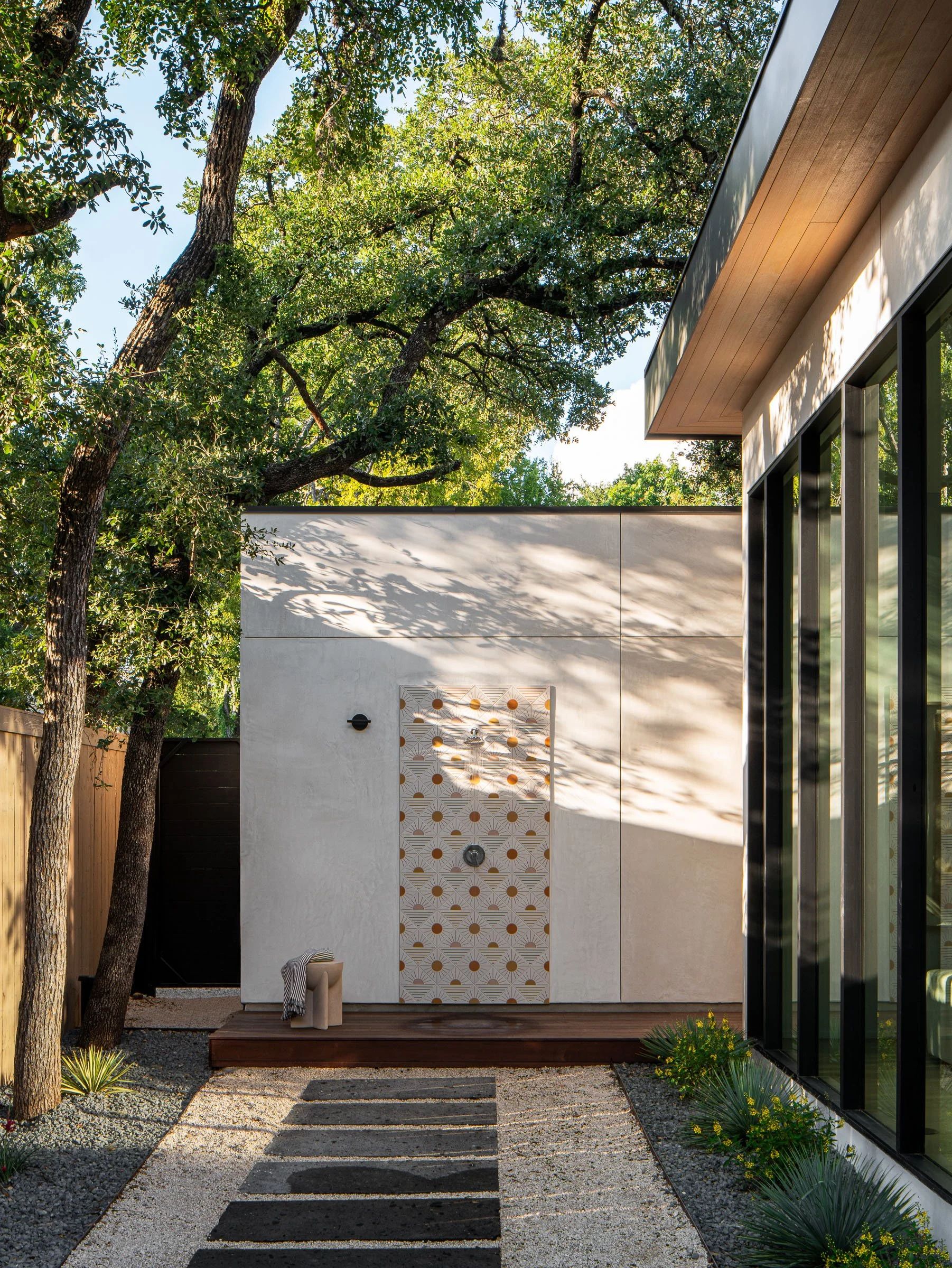 Venado
Workshop No. 5 + Mosier Luxury Homes 13  /  15