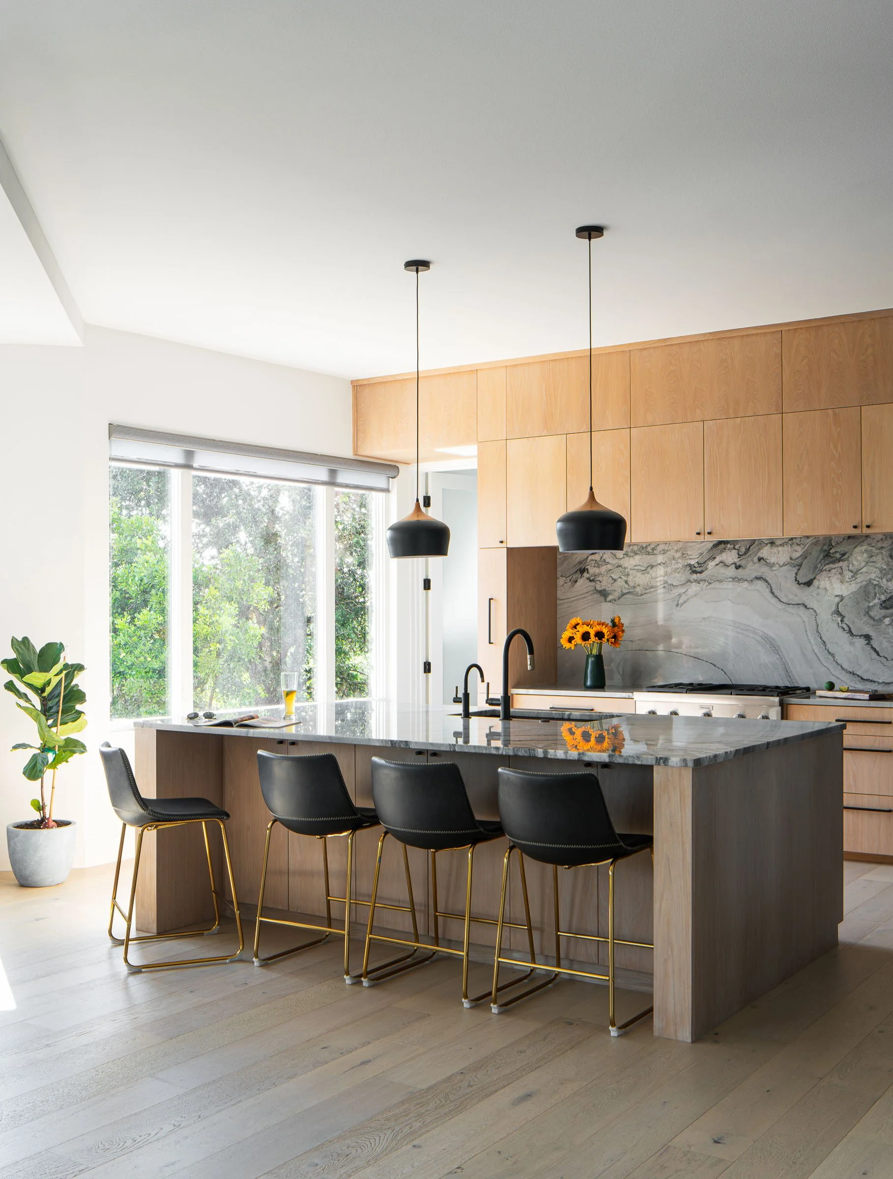 Edwards Mountain
Workshop No. 5 + Mosier Luxury Homes 3  /  9