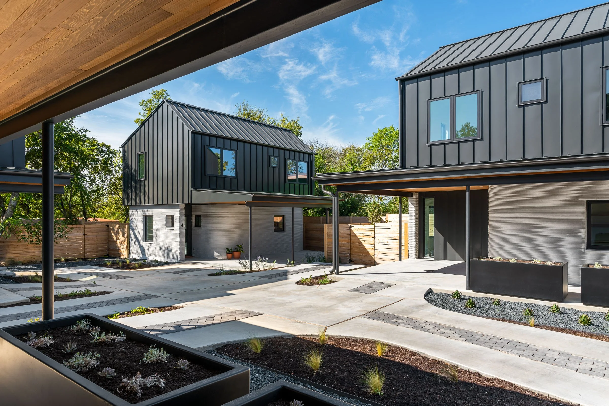 ICON
Logan Architecture 3  /  4