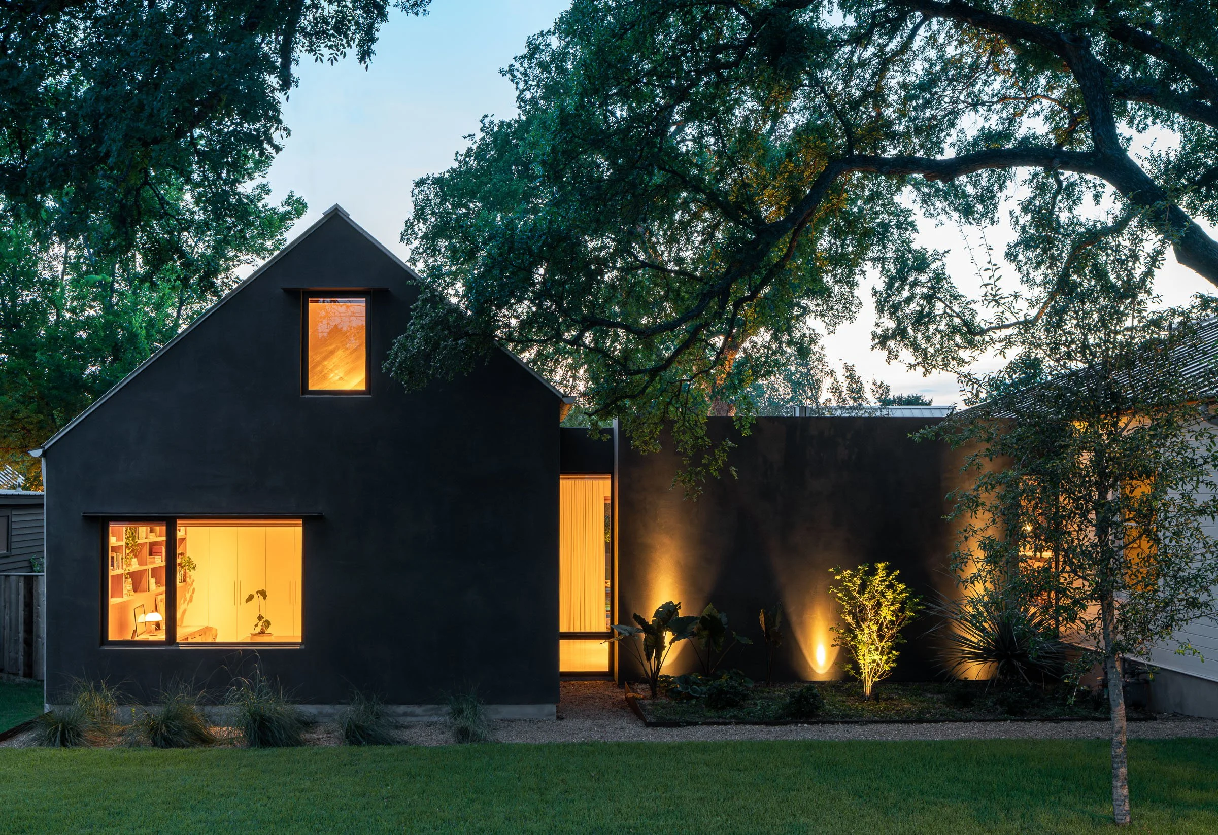 Harvey House
Side Angle Side 17  /  17